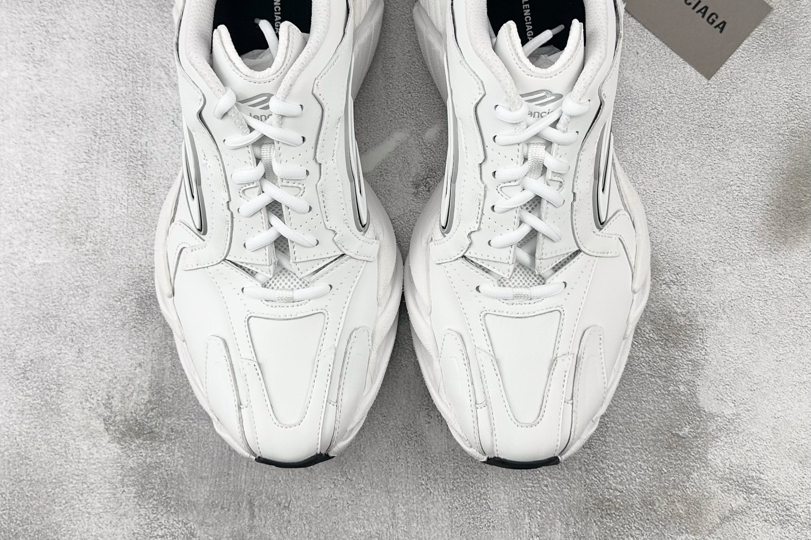 全套数据私模 Balenciaga巴黎世家 Monday 白色 825418WDTSC9110