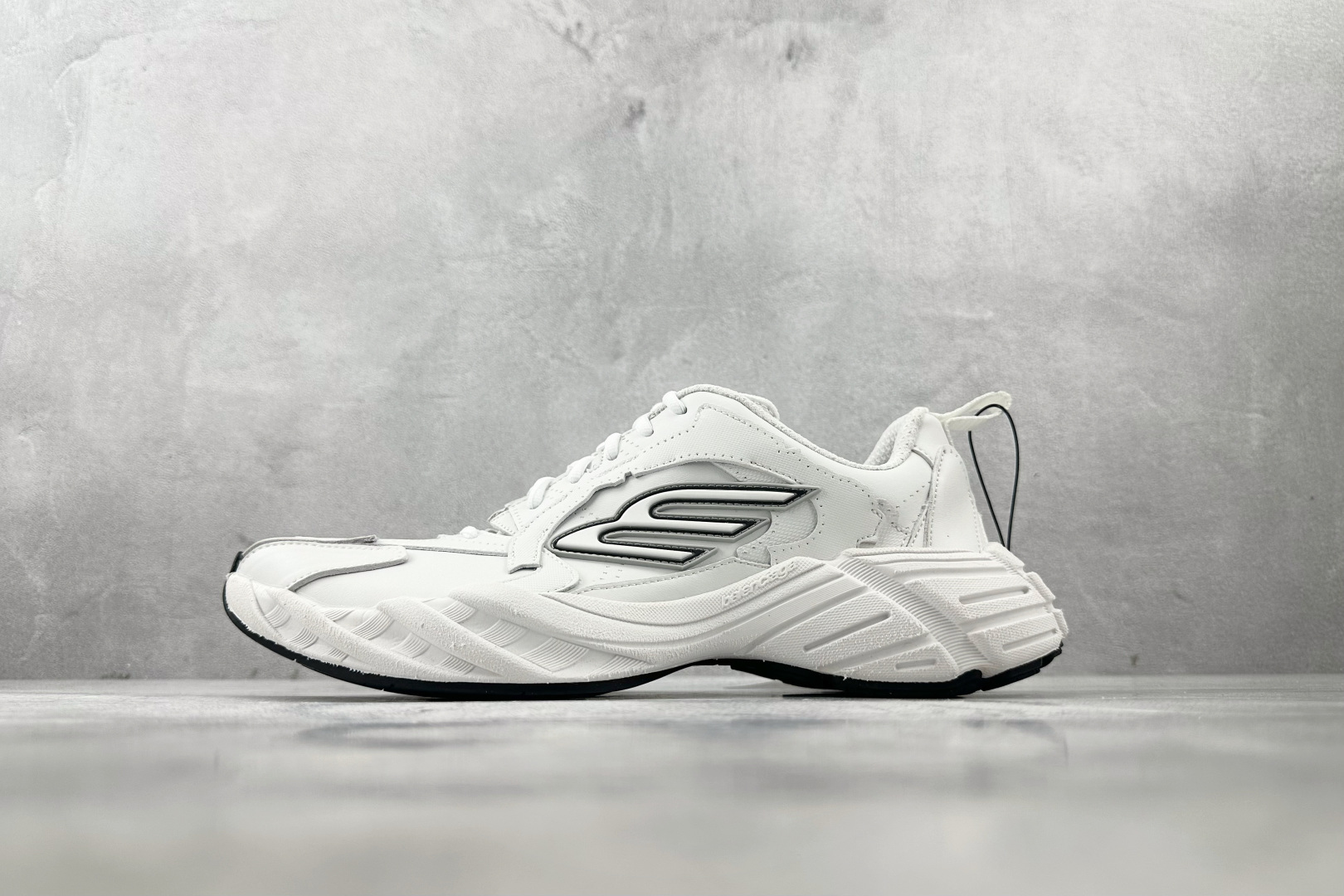 全套数据私模 Balenciaga巴黎世家 Monday 白色 825418WDTSC9110