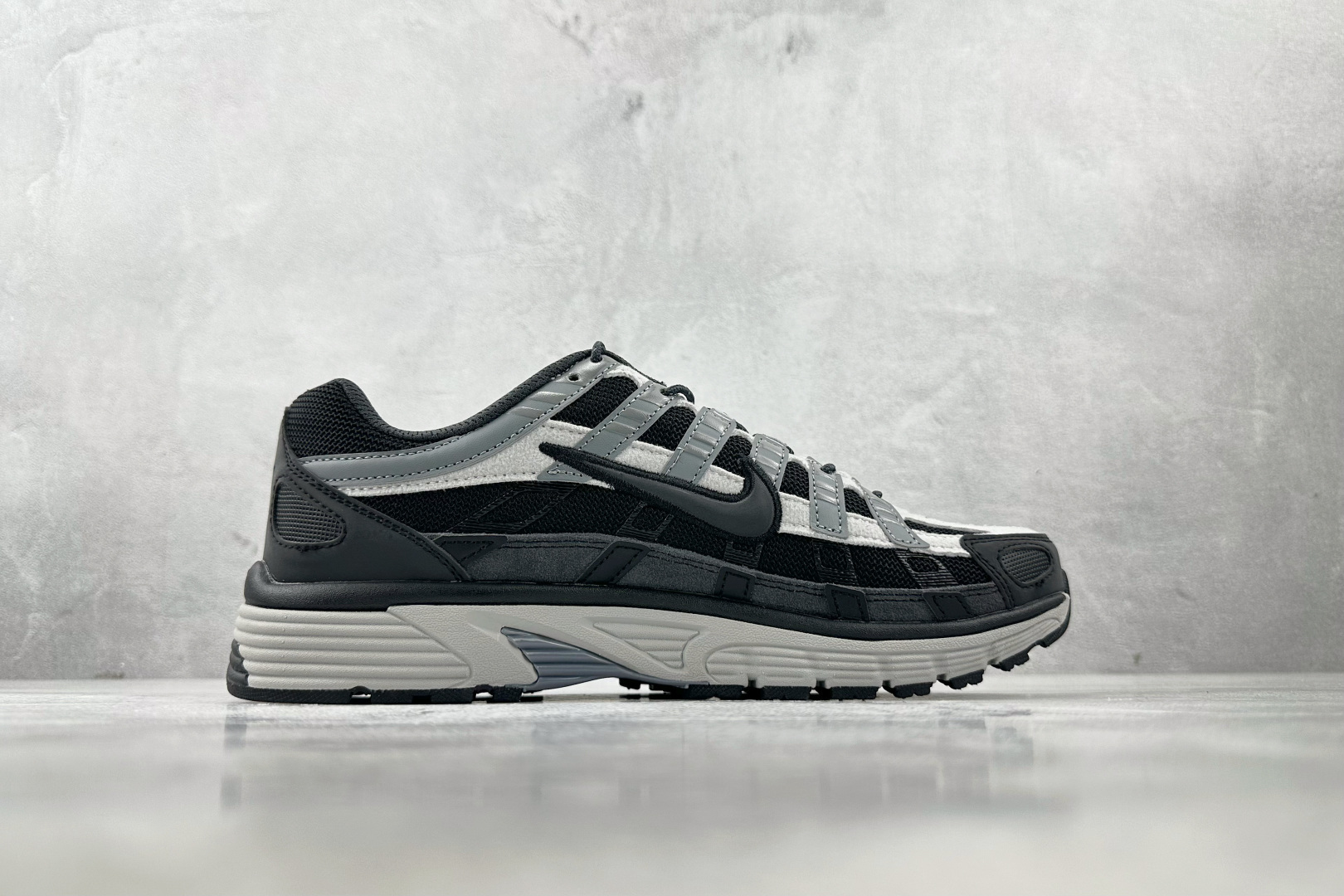 综合版 Nike P-6000 黑灰色 HQ3818-001 综合版 Nike P-6000 黑灰色 HQ3818-001