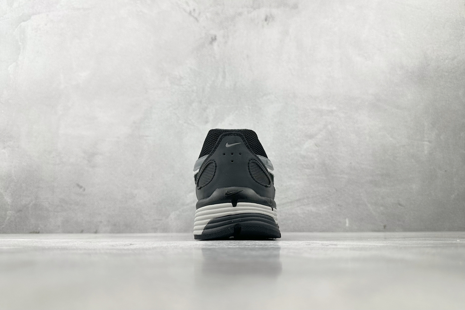 综合版 Nike P-6000 黑灰色 HQ3818-001 综合版 Nike P-6000 黑灰色 HQ3818-001