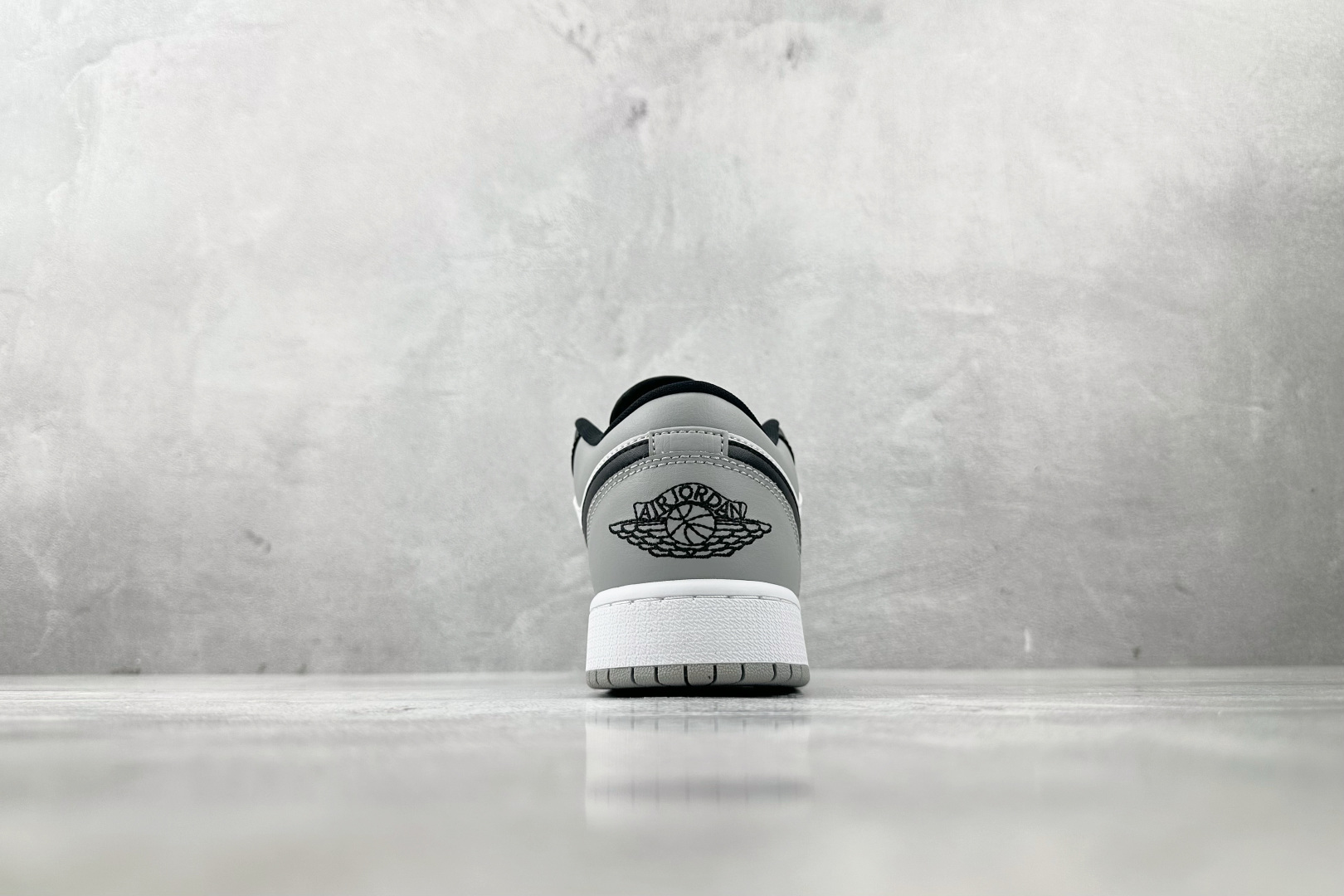 Jordan Air Jordan 1 Low 白灰色 553560-052
