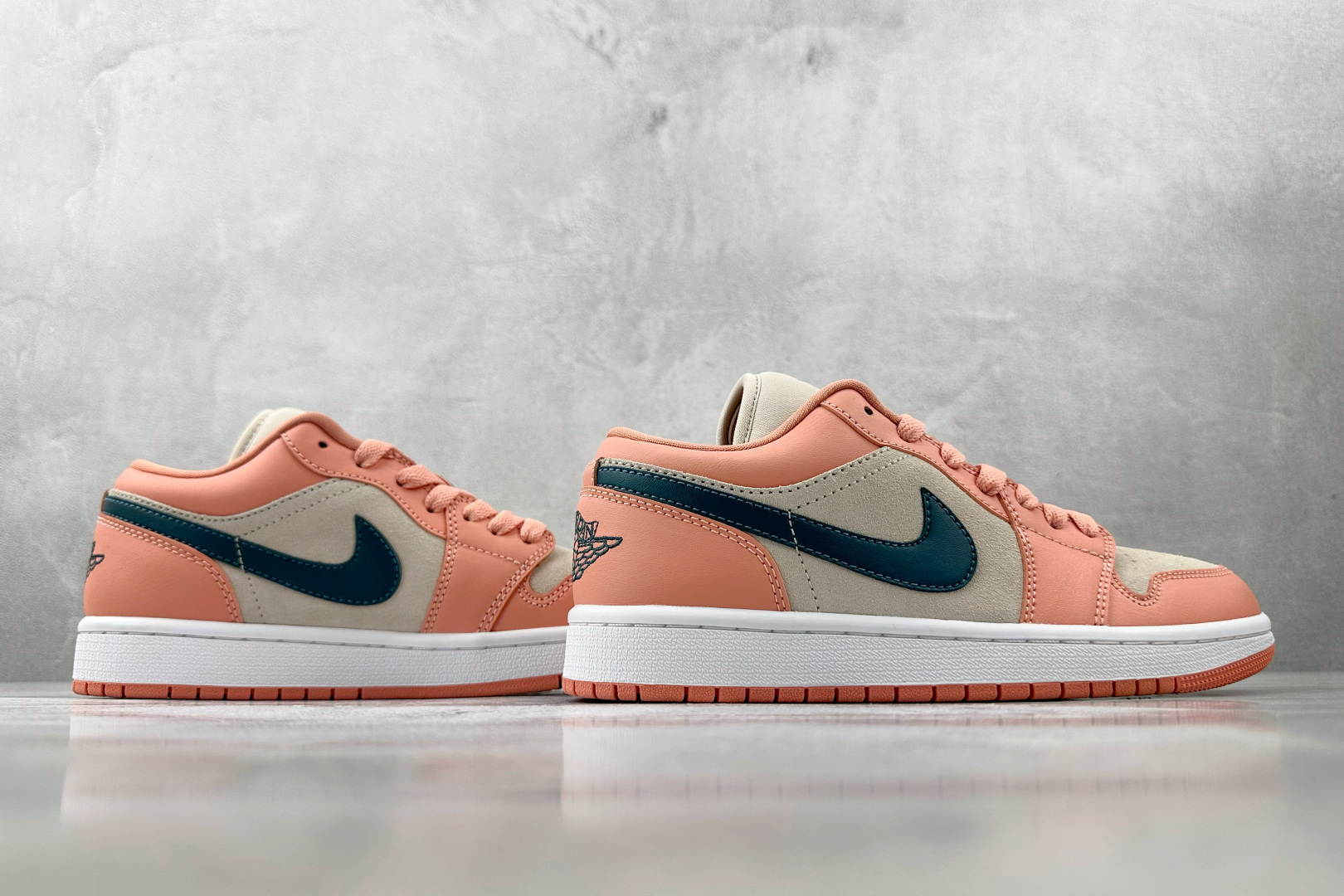 Jordan Air Jordan 1 low ”light madder root” 粉蓝色 DC0774-800 Jordan Air Jordan 1 low ”light madder root” 粉蓝色 DC0774-800