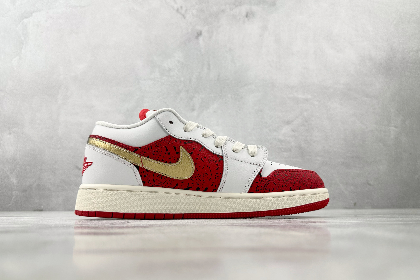 Jordan Air Jordan 1 Low SE FI ”Spades” Black Jack 白红金 DJ5185-100 Jordan Air Jordan 1 Low SE FI ”Spades” Black Jack 白红金 DJ5185-100