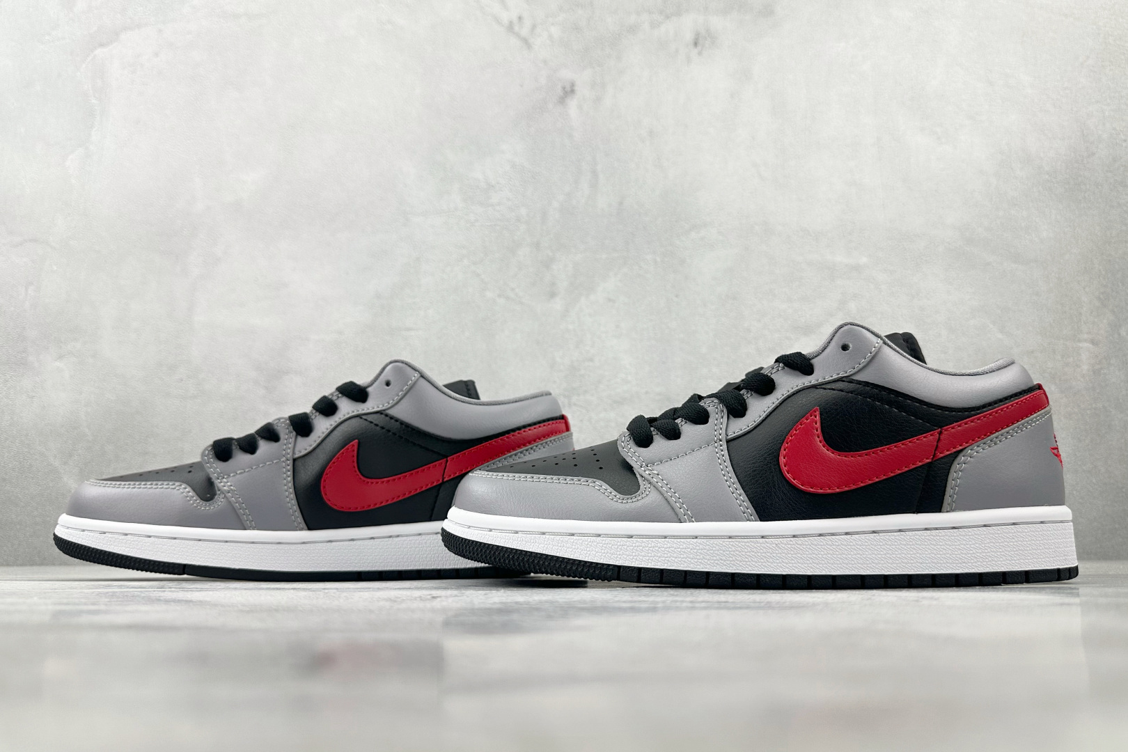 Jordan Air Jordan 1 low 灰红色 FZ4183-002 Jordan Air Jordan 1 low 灰红色 FZ4183-002