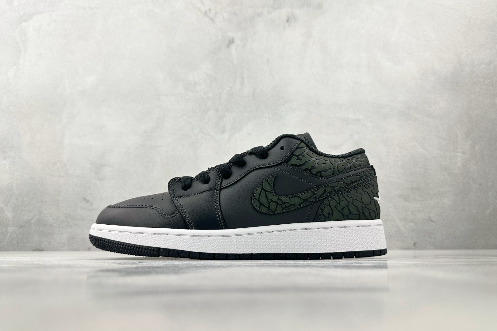 Jordan Air Jordan 1 low 黑色 FB9907-001 Jordan Air Jordan 1 low 黑色 FB9907-001