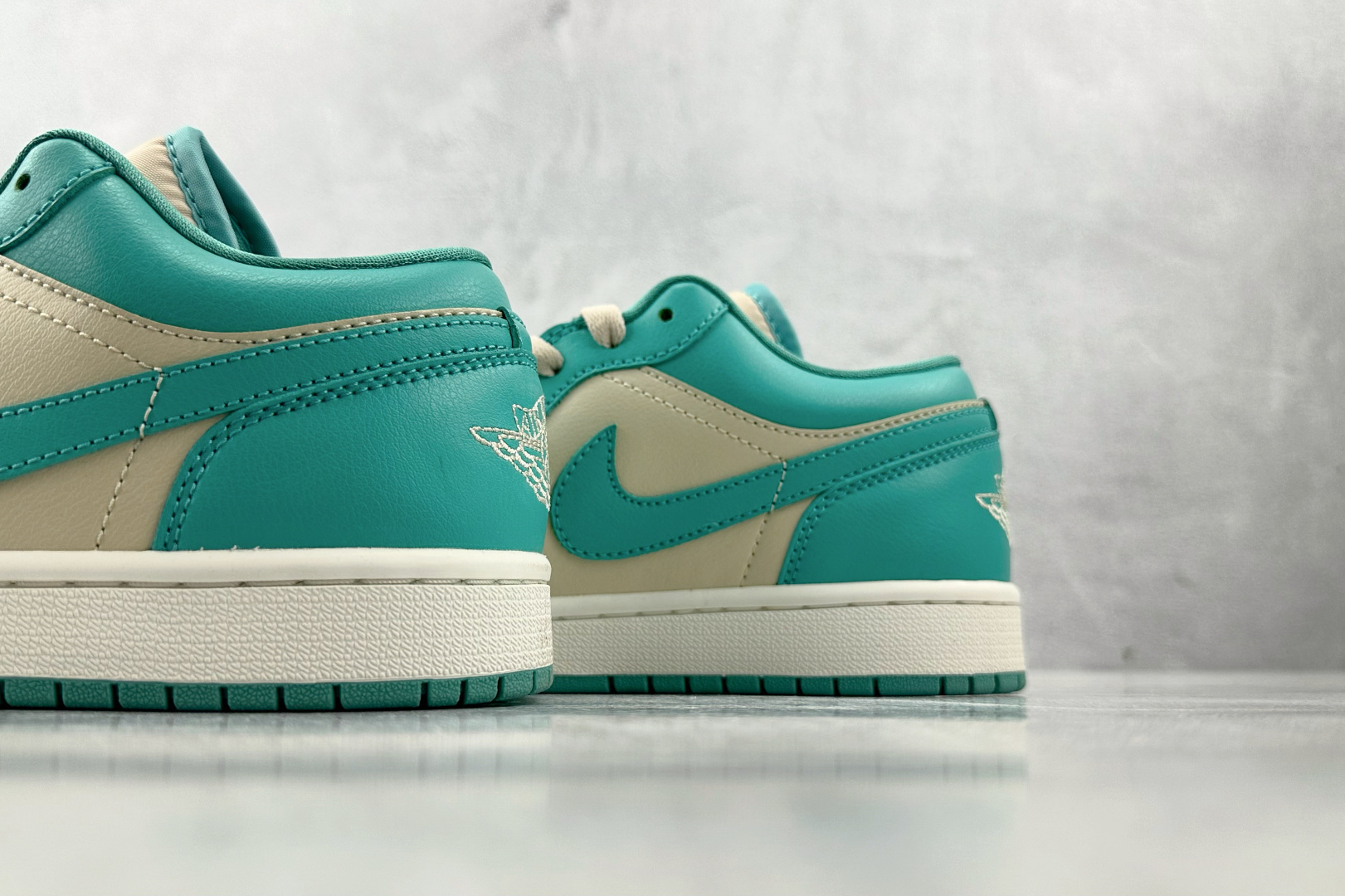 Jordan Air Jordan 1 low 蓝绿色 DC0774-131