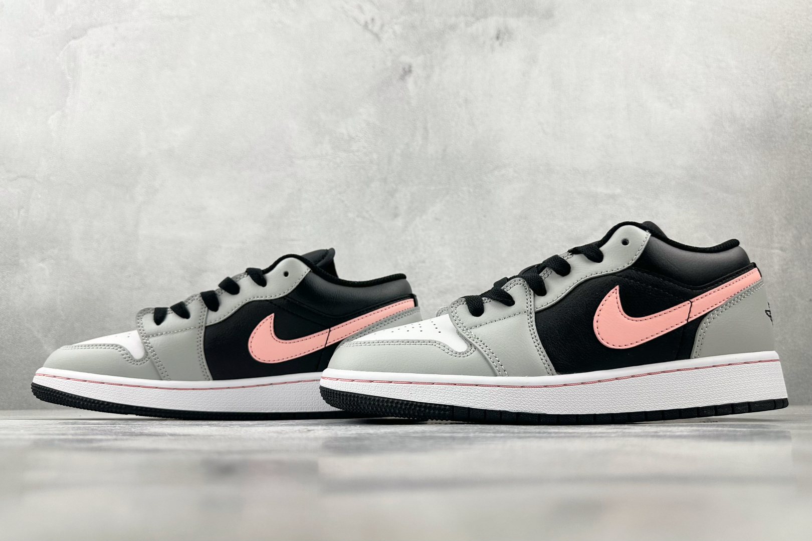 Jordan Air Jordan 1 low 白黑粉 553558-062 Jordan Air Jordan 1 low 白黑粉 553558-062