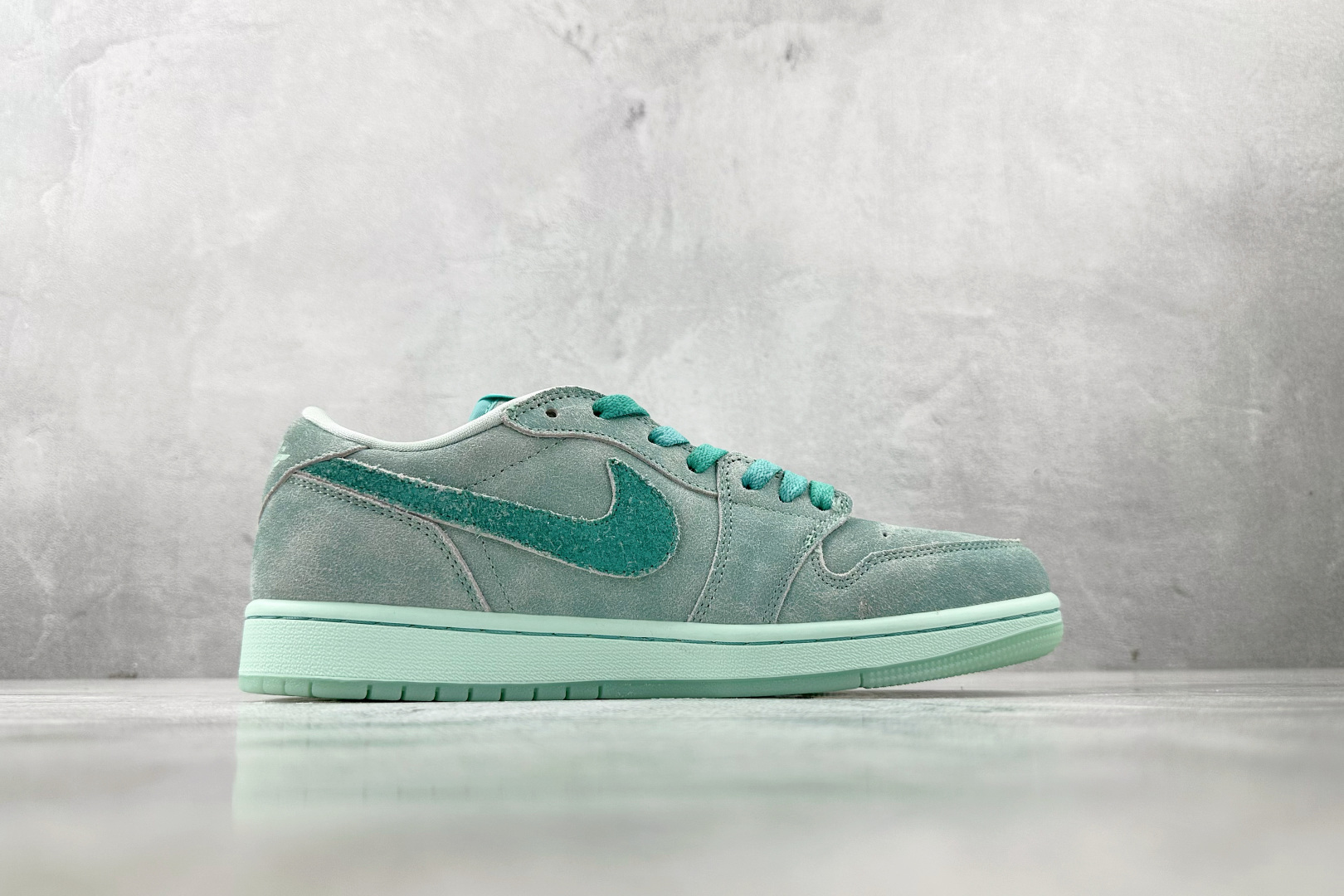 综合版 Jordan Air Jordan 1 Low OG”Washed Teal”蓝绿色 HQ8111-300