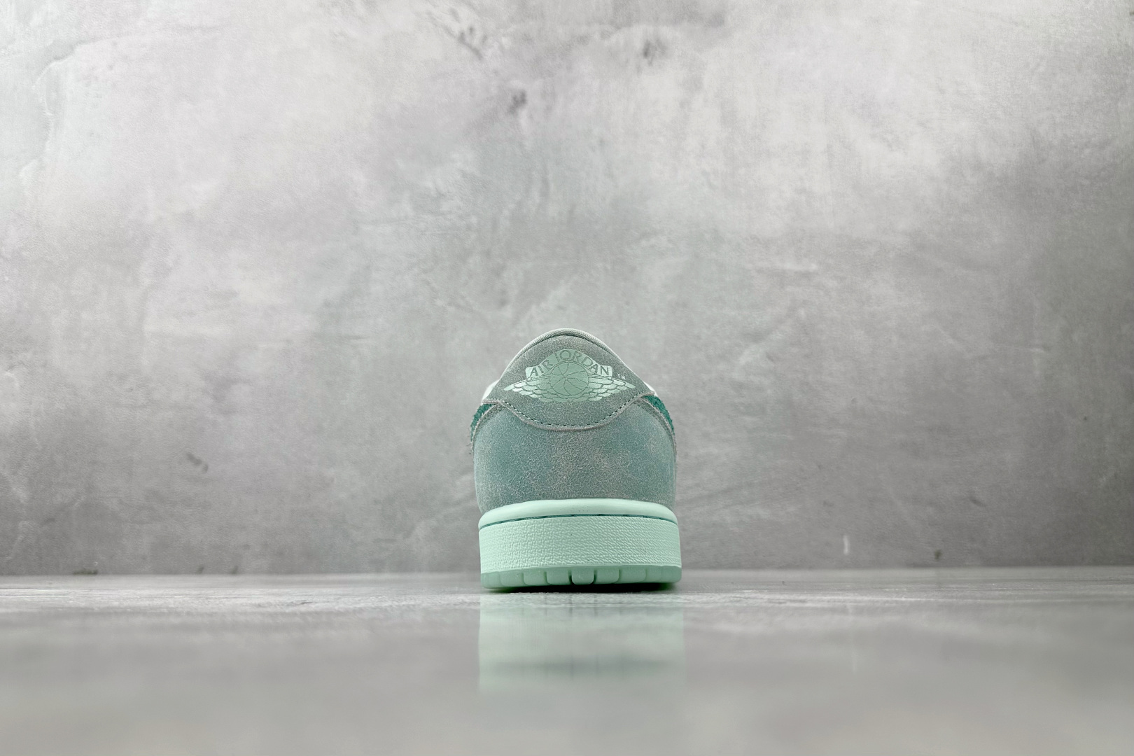 综合版 Jordan Air Jordan 1 Low OG”Washed Teal”蓝绿色 HQ8111-300