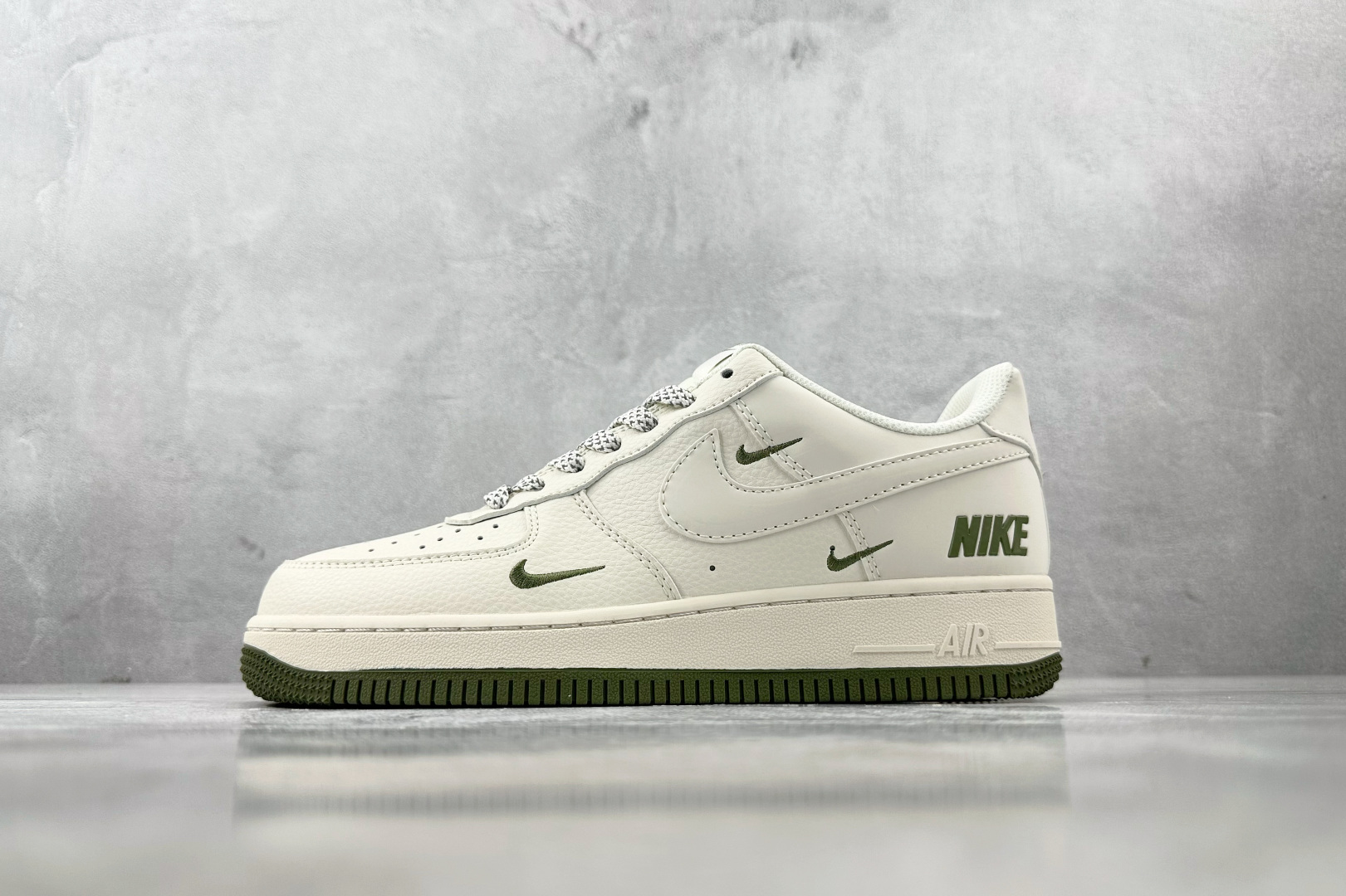 Nike Air Force 1’07 NIKE 联名 米白 XX3168-182