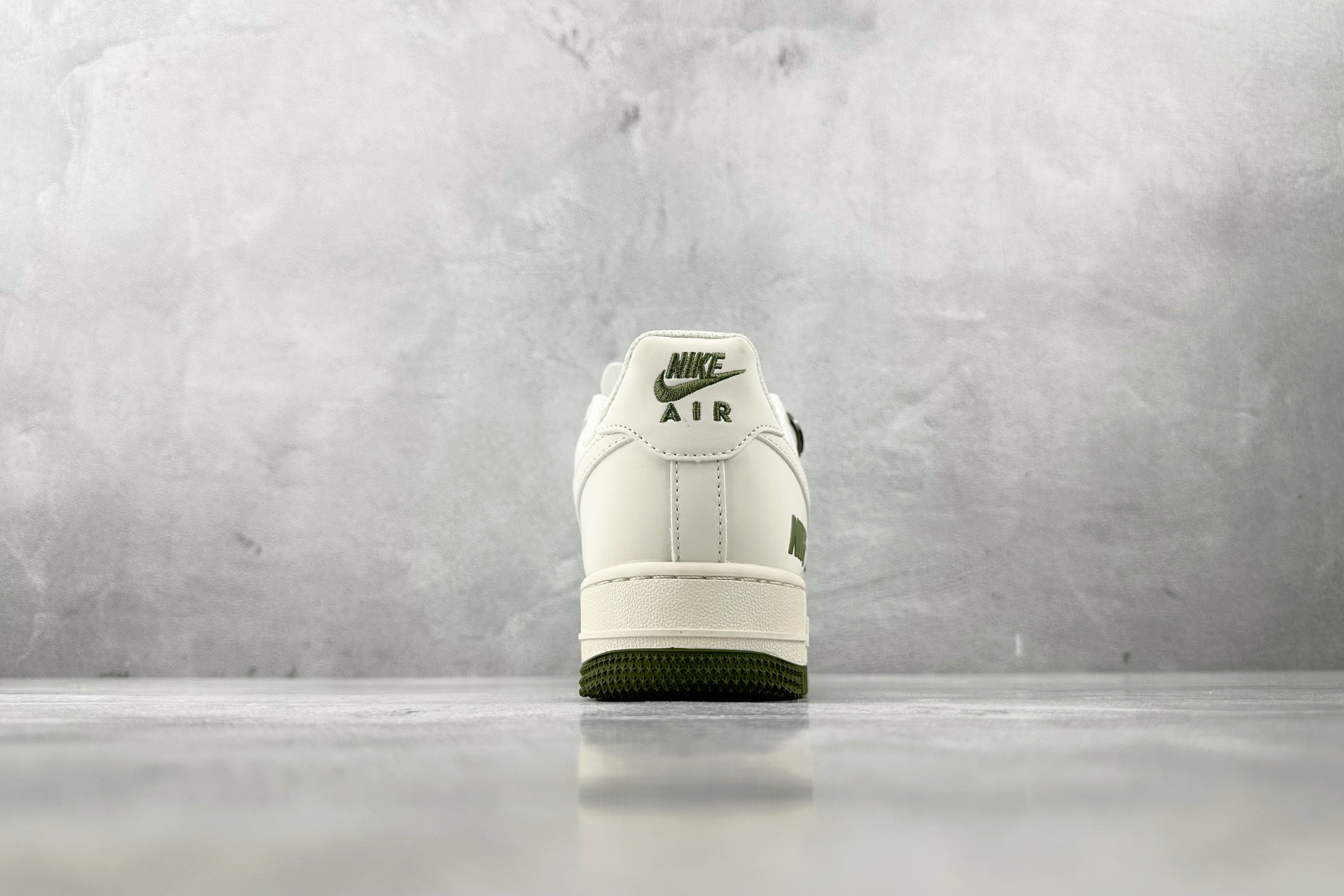 Nike Air Force 1'07 NIKE 联名 米白 XX3168-182