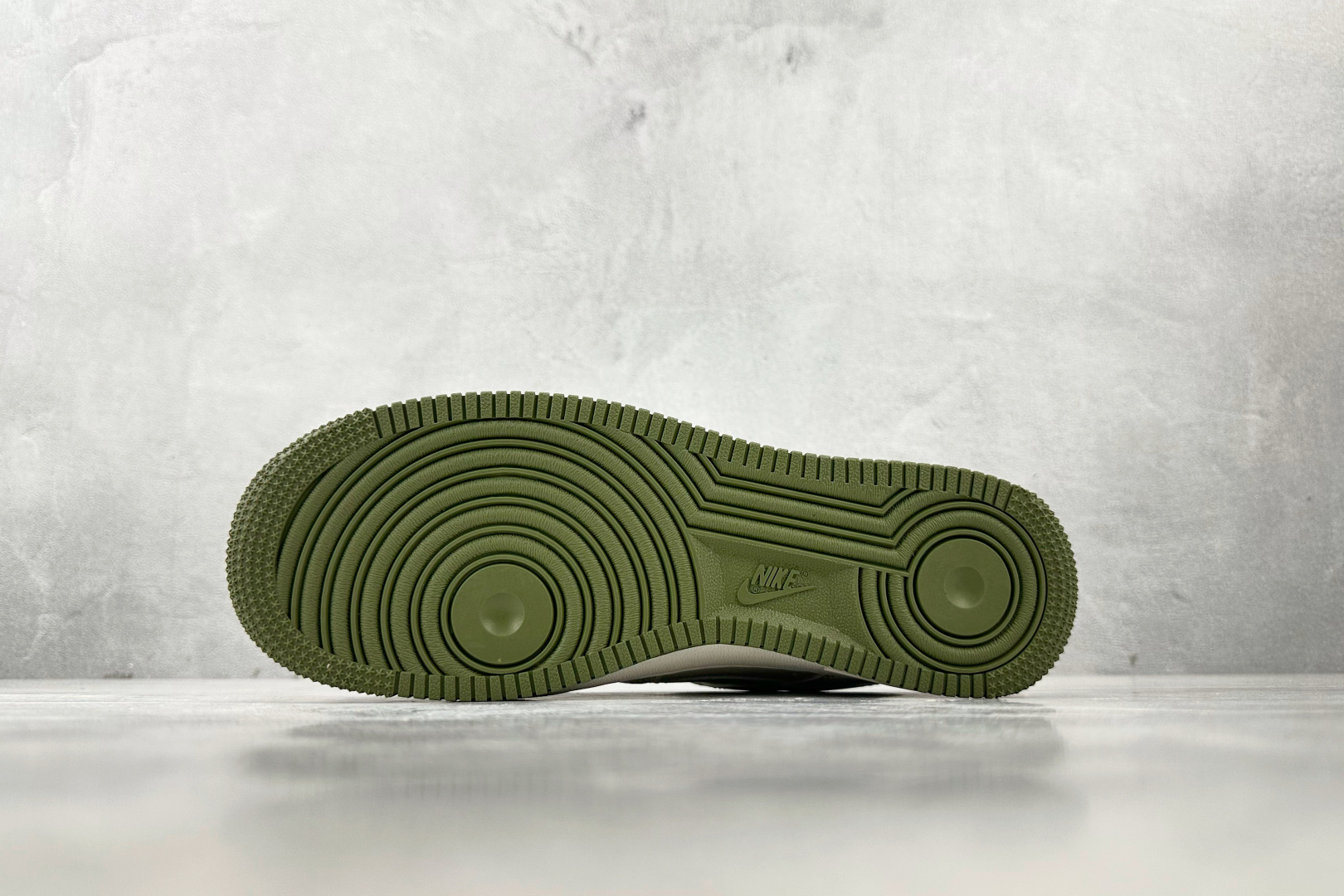 Nike Air Force 1'07 NIKE 联名 米白 XX3168-182