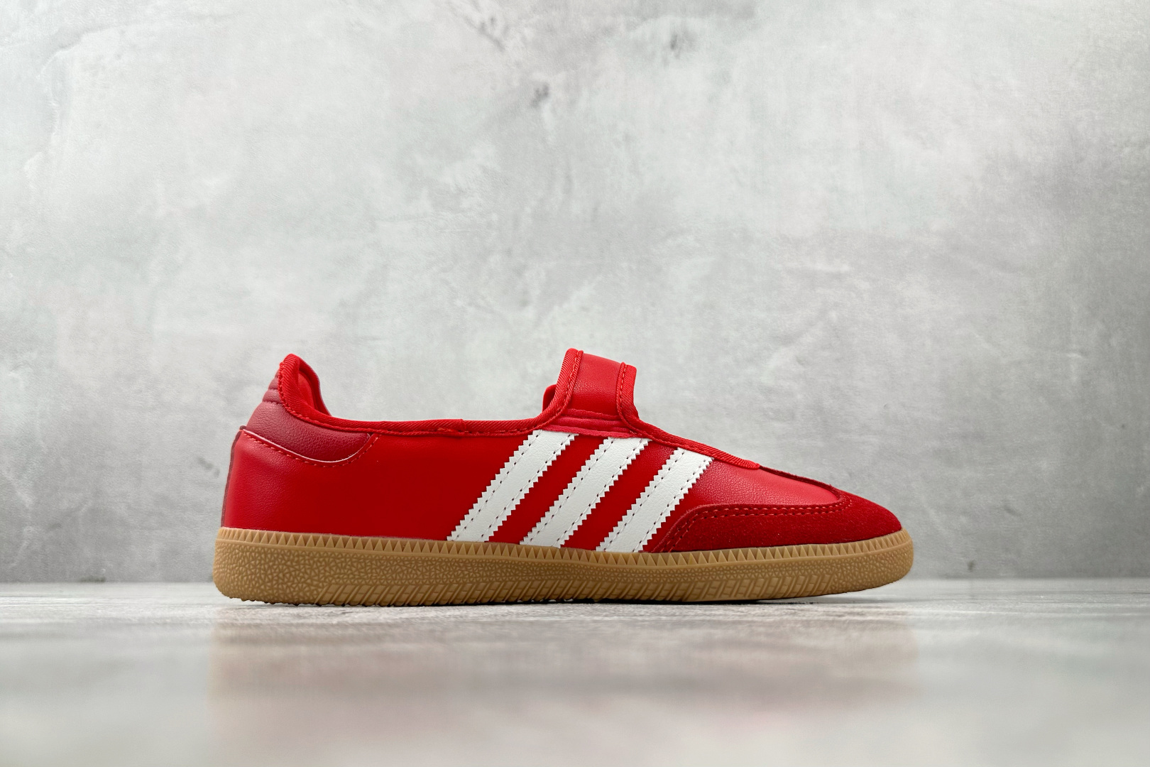 adidas originals Samba Jane 红色 JQ6446 adidas originals Samba Jane 红色 JQ6446
