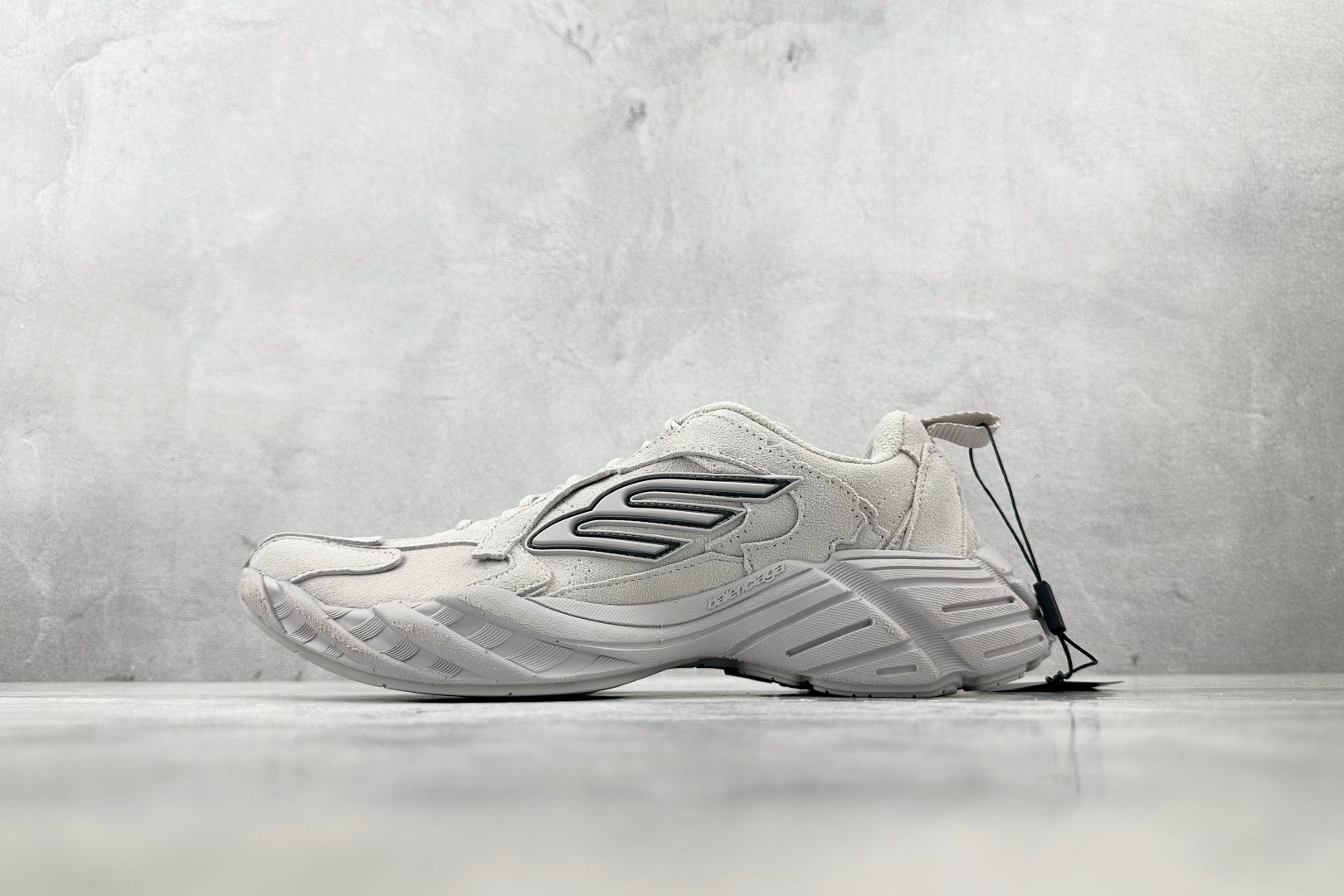 最新外贸批次 Balenciaga巴黎世家 Monday 灰色 825417WMNSS1011