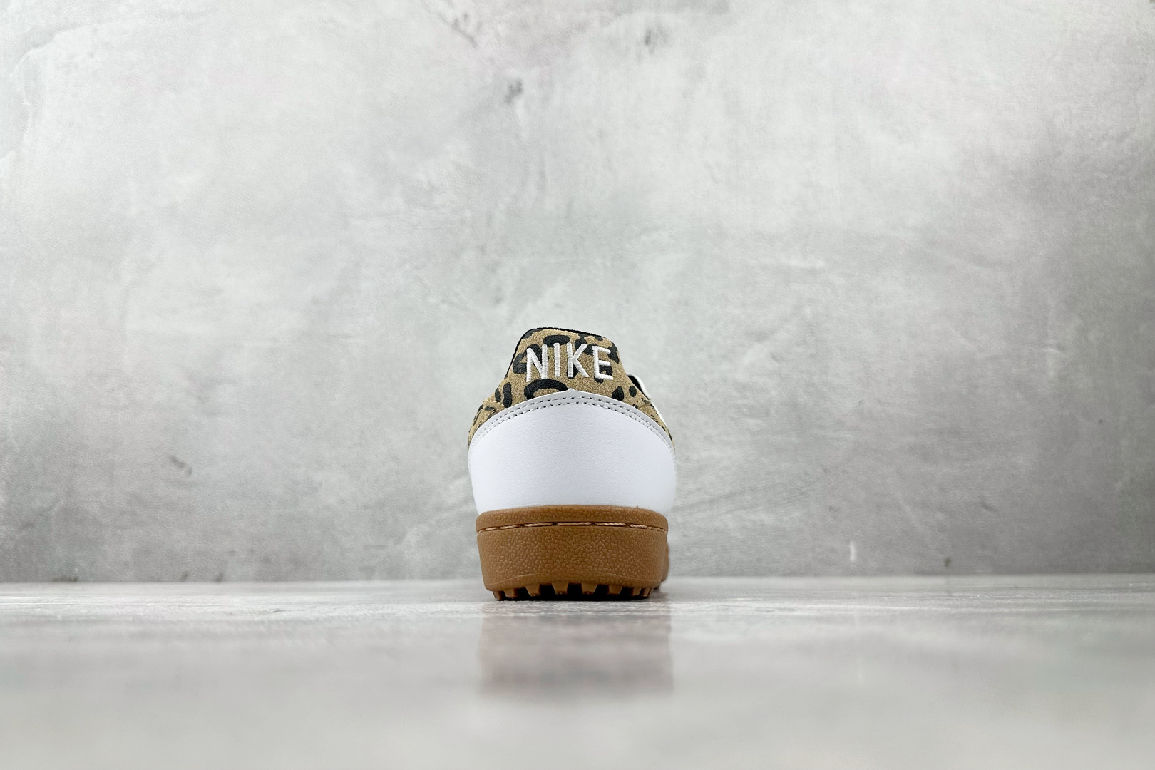 Nike Field General 82 白色 IF1742-100 Nike Field General 82 白色 IF1742-100