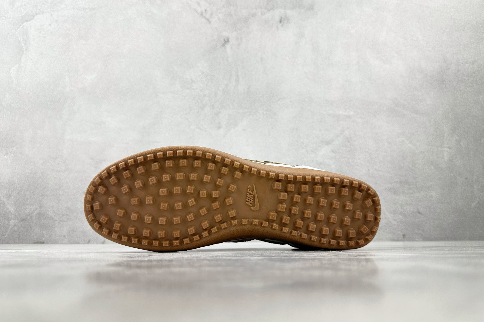 Nike Field General 82 白色 IF1742-100 Nike Field General 82 白色 IF1742-100