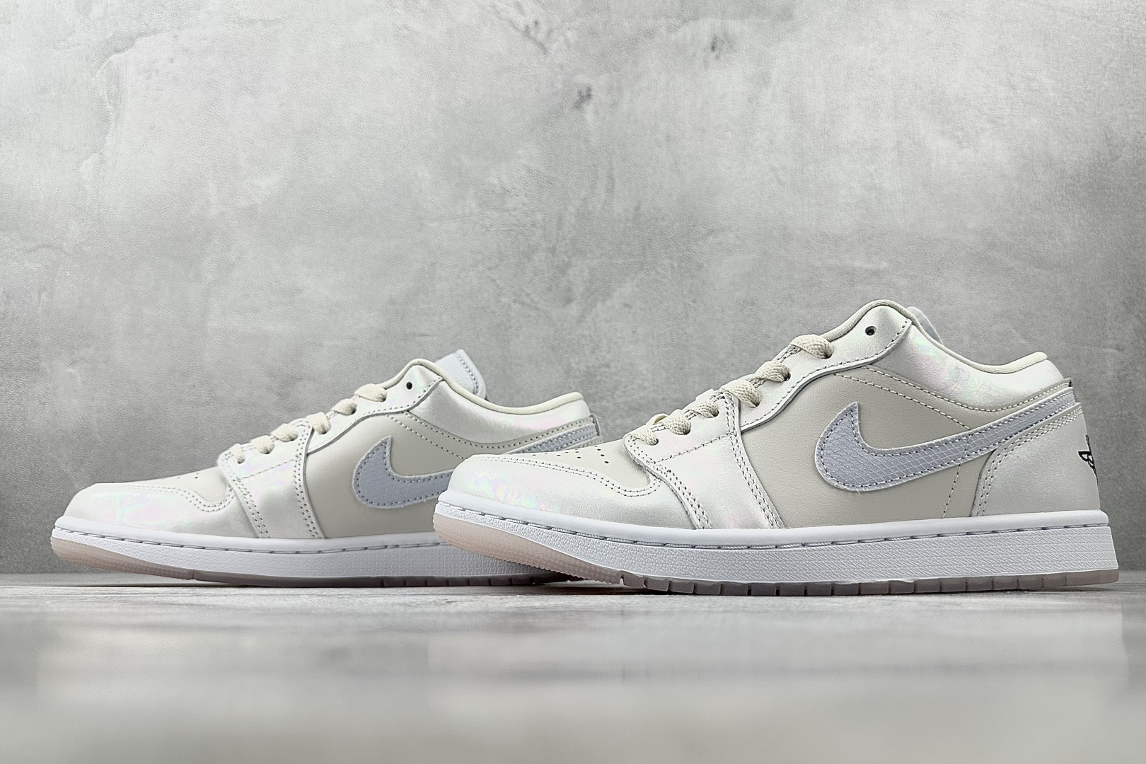 Jordan Air Jordan 1 Low WMNS CNY “蛇年限定”白棕色 HF4080-001-莆田鞋,莆田鞋货源,高仿鞋,高仿鞋货源,安福档口,莆田高仿鞋,莆田鞋批发,高仿鞋批发,莆田高仿运动鞋,高仿运动鞋,莆田运动鞋 Jordan Air Jordan 1 Low WMNS CNY “蛇年限定”白棕色 HF4080-001