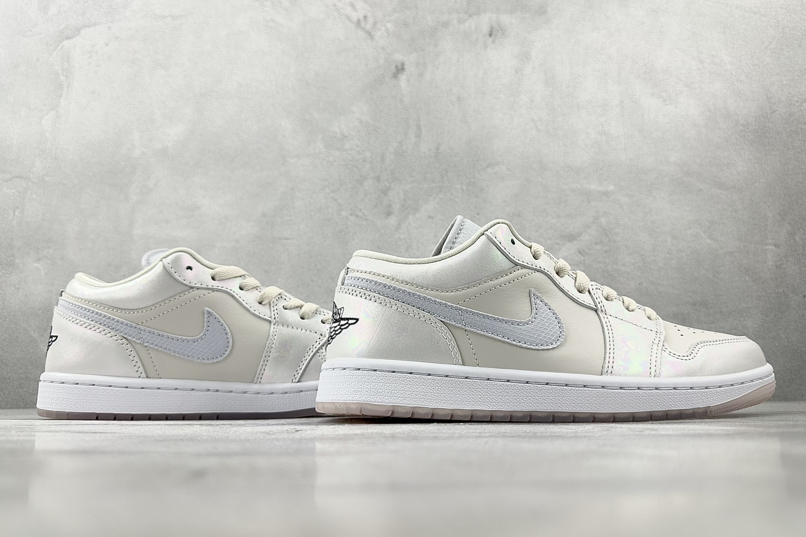 Jordan Air Jordan 1 Low WMNS CNY “蛇年限定”白棕色 HF4080-001-莆田鞋,莆田鞋货源,高仿鞋,高仿鞋货源,安福档口,莆田高仿鞋,莆田鞋批发,高仿鞋批发,莆田高仿运动鞋,高仿运动鞋,莆田运动鞋 Jordan Air Jordan 1 Low WMNS CNY “蛇年限定”白棕色 HF4080-001