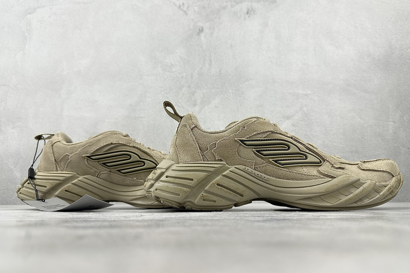 最新外贸批次 Balenciaga巴黎世家 Monday 橄榄绿 825418WMNSS9090