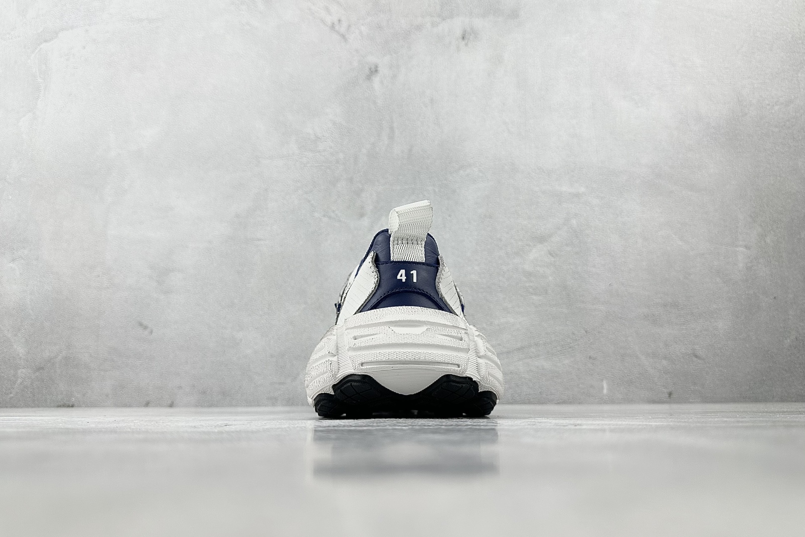 全套数据私模 Balenciaga巴黎世家 Monday 白色 825418WDWTS4090