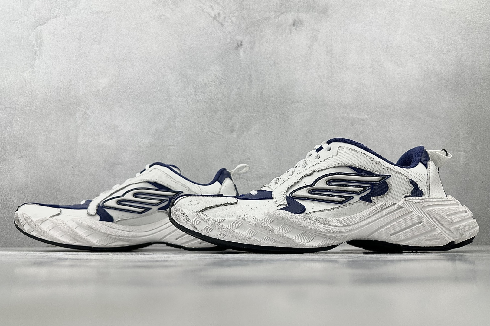 全套数据私模 Balenciaga巴黎世家 Monday 白色 825418WDWTS4090