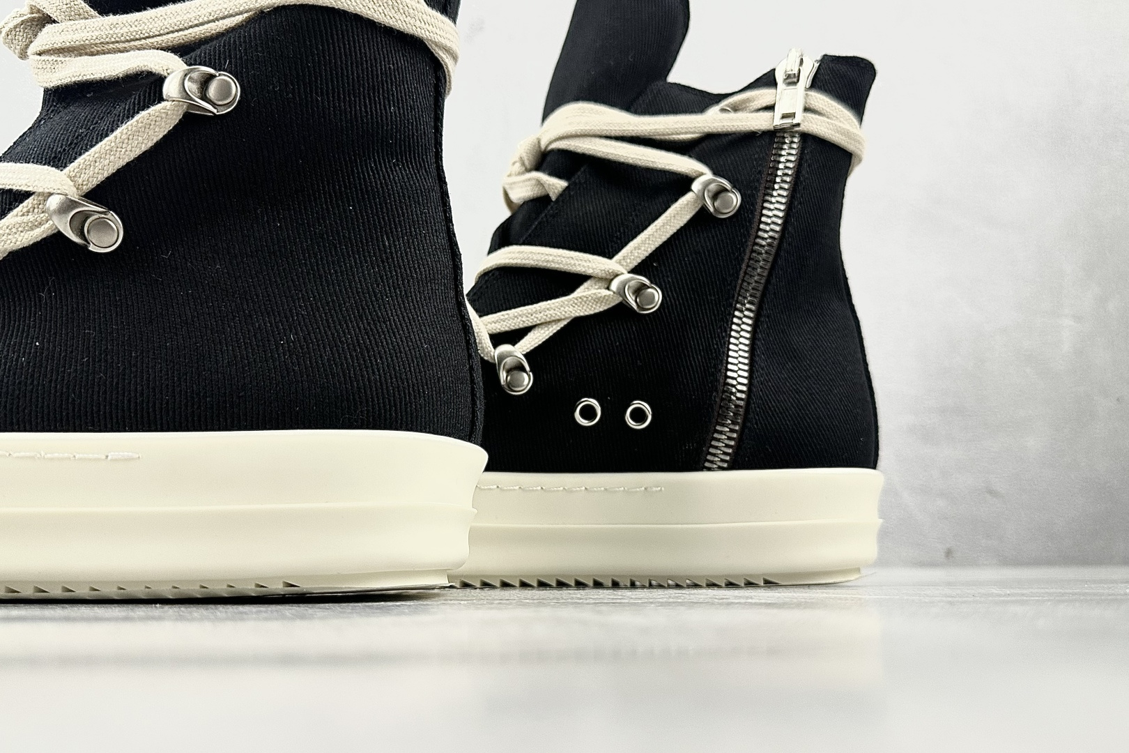 Rick Owens DRKSHDW Drkshdw 罗缎 黑白色 DU02B4805MU-911-莆田鞋,莆田鞋货源,高仿鞋,高仿鞋货源,安福档口,莆田高仿鞋,莆田鞋批发,高仿鞋批发,莆田高仿运动鞋,高仿运动鞋,莆田运动鞋 Rick Owens DRKSHDW Drkshdw 罗缎 黑白色 DU02B4805MU-911