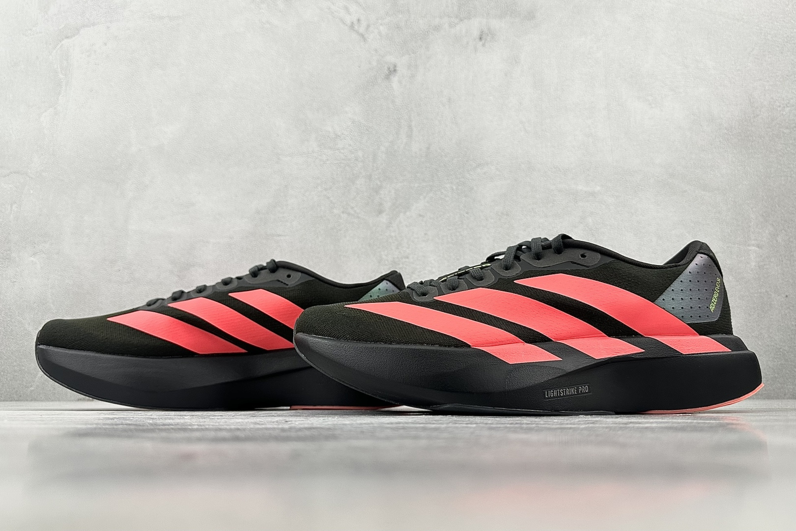 全新工厂开发 adidas Adizero Evo SL 黑红色 JR3414