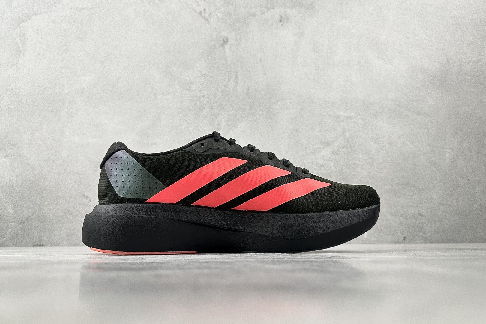 全新工厂开发 adidas Adizero Evo SL 黑红色 JR3414