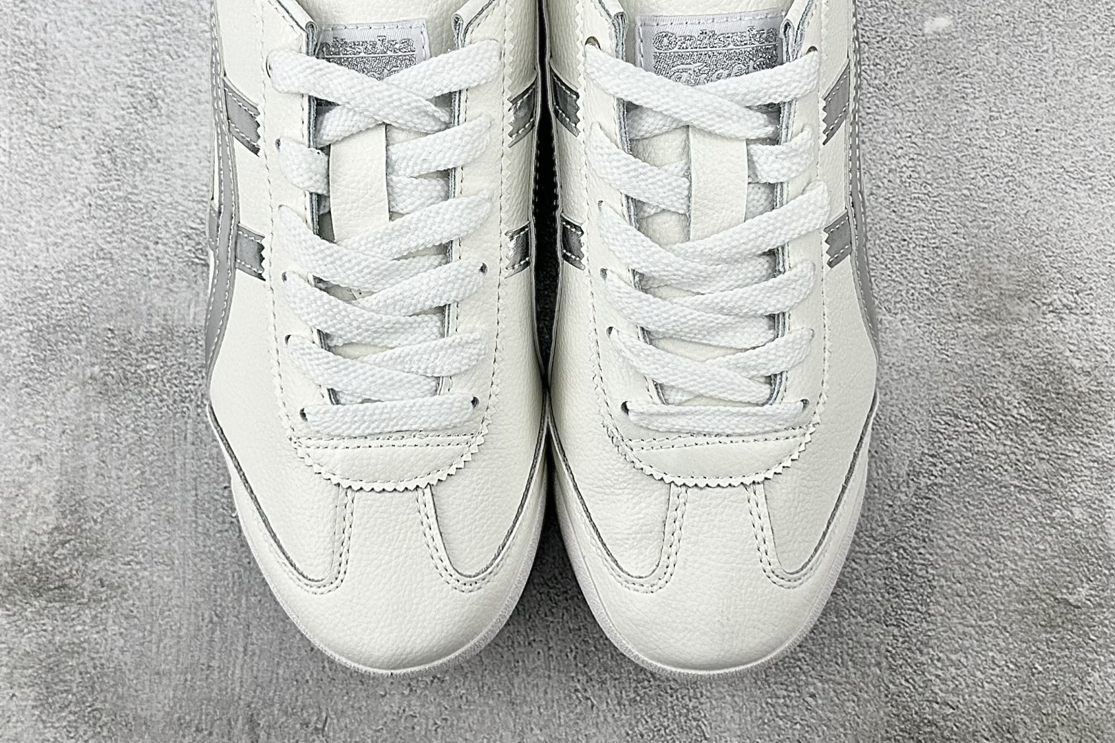 平台爆款 Onitsuka Tiger鬼塚虎 MEXICO 66 白银 1183A499-100-莆田鞋,莆田鞋货源,高仿鞋,高仿鞋货源,安福档口,莆田高仿鞋,莆田鞋批发,高仿鞋批发,莆田高仿运动鞋,高仿运动鞋,莆田运动鞋 平台爆款 Onitsuka Tiger鬼塚虎 MEXICO 66 白银 1183A499-100