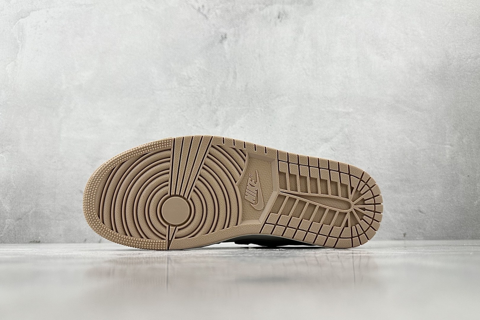 综合版 Jordan Air Jordan 1 low 米灰 553558-169
