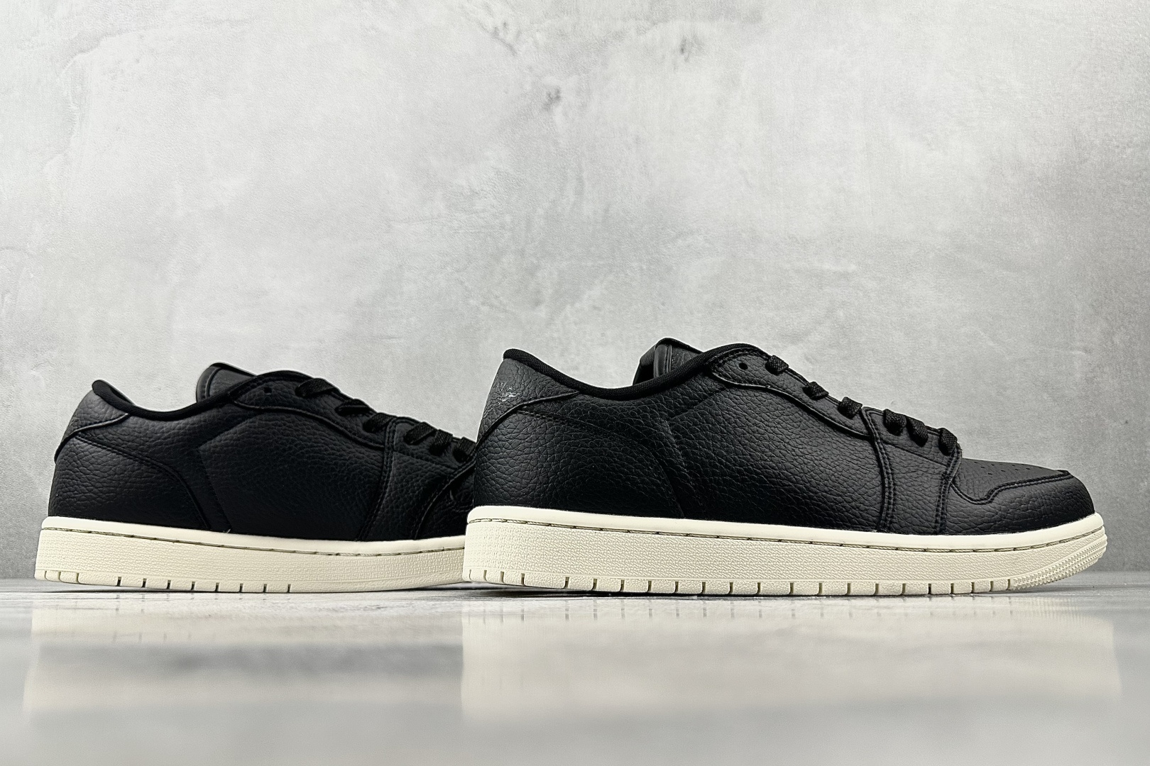 综合版 Jordan Air Jordan 1 Retro Low Swooshless黑 848775-005