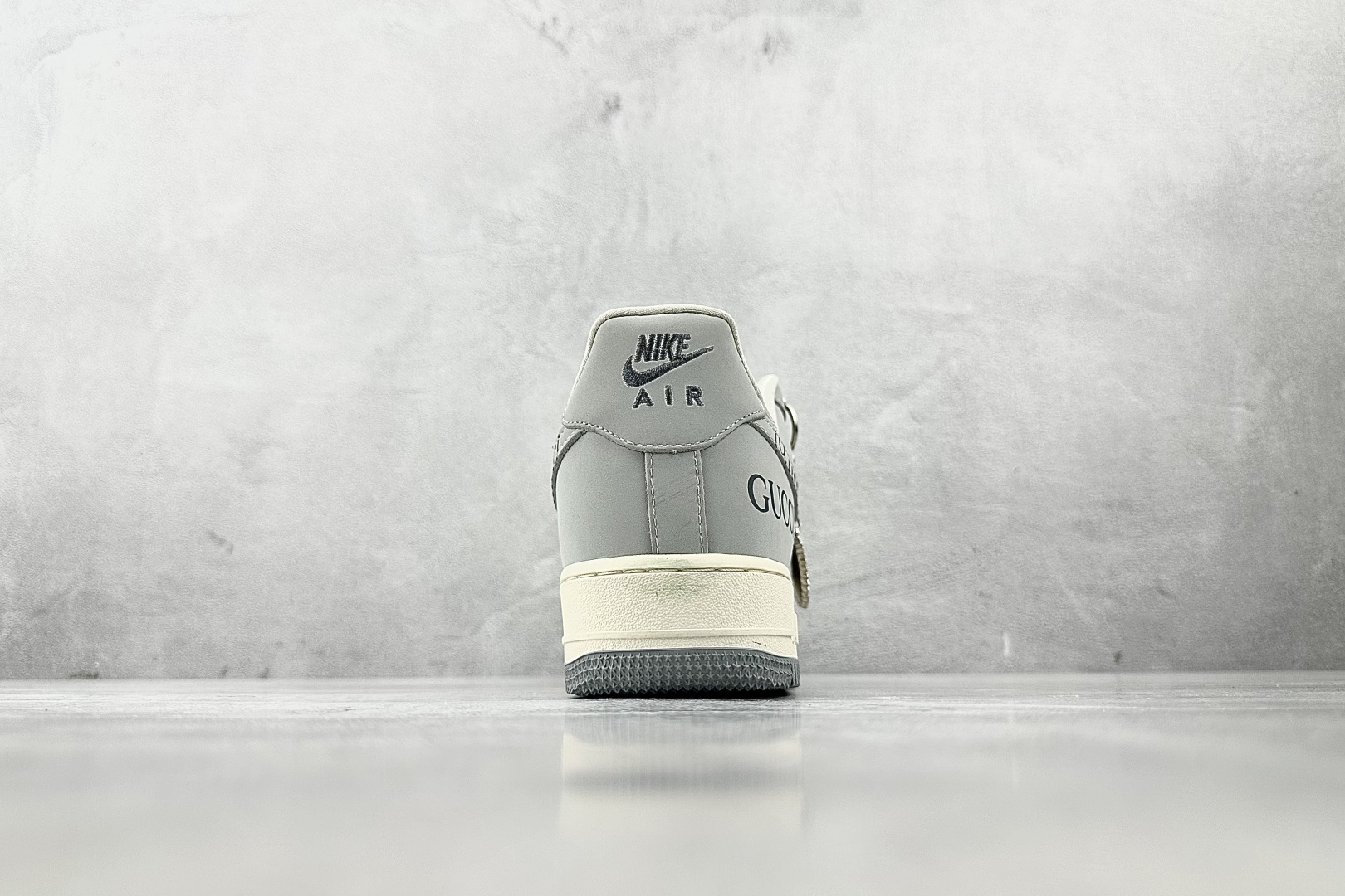 Nike Air Force 1'07 GUCCI 联名 米白灰 DF0188-050