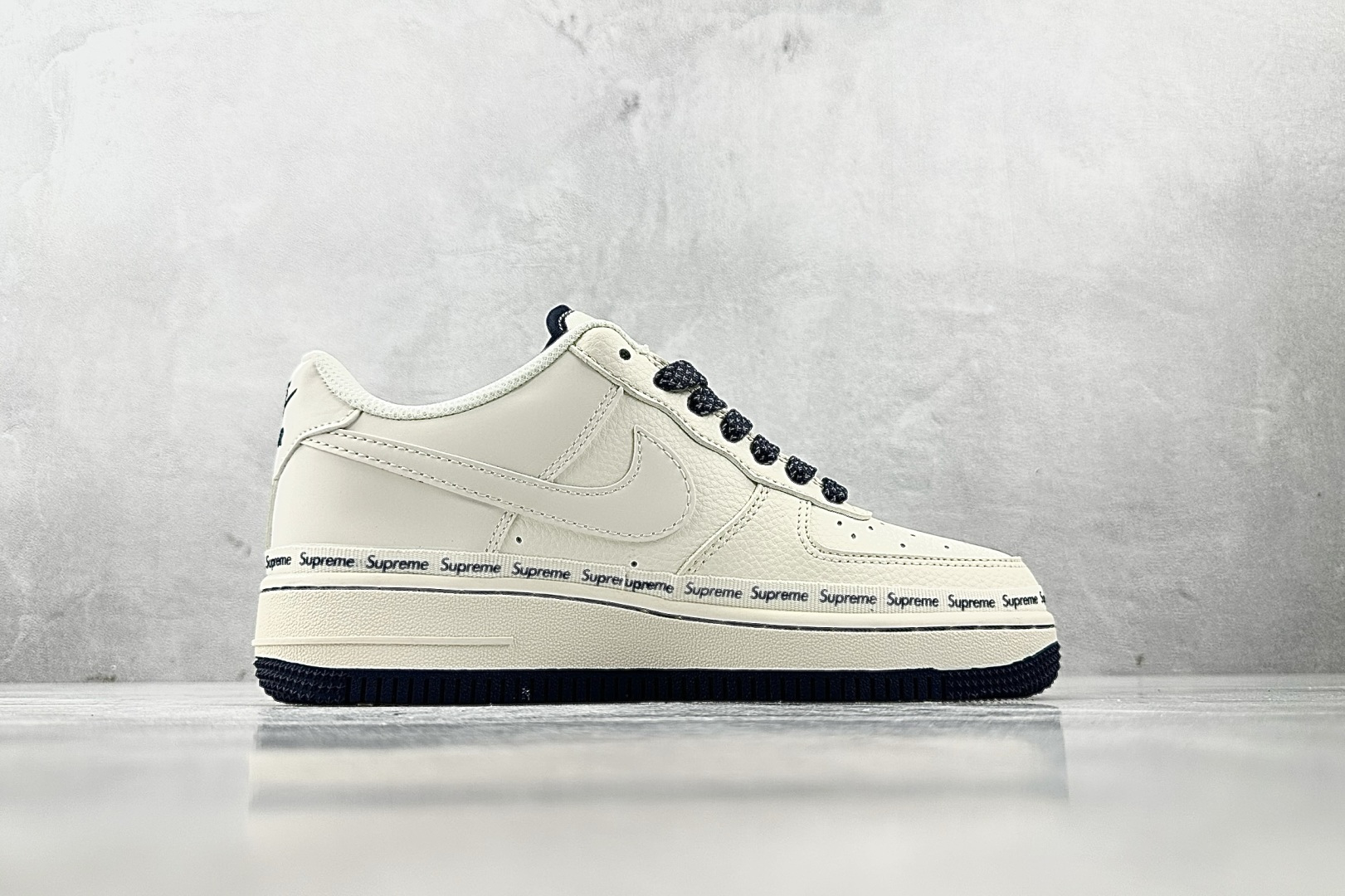 Nike Air Force 1'07 Supreme 联名 米白黑 XX3168-203