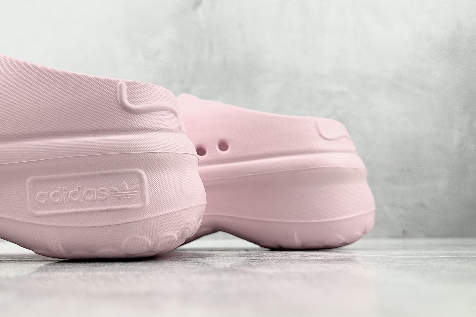 大厂出品 Hello Kitty/凯蒂猫 × adidas originals AdiFOM Stan Smith Mule 粉色 IG4446