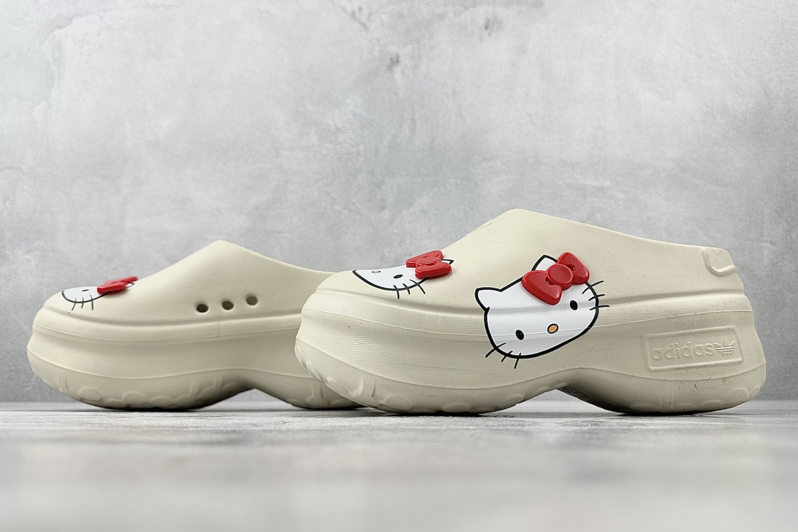 大厂出品 Hello Kitty/凯蒂猫 x adidas originals AdiFOM Stan Smith Mule 米色 IE9127