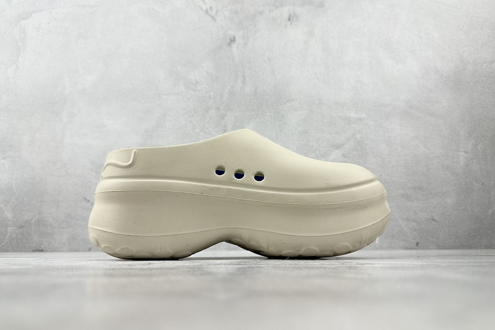 大厂出品 Hello Kitty/凯蒂猫 x adidas originals AdiFOM Stan Smith Mule 米色 IE9127