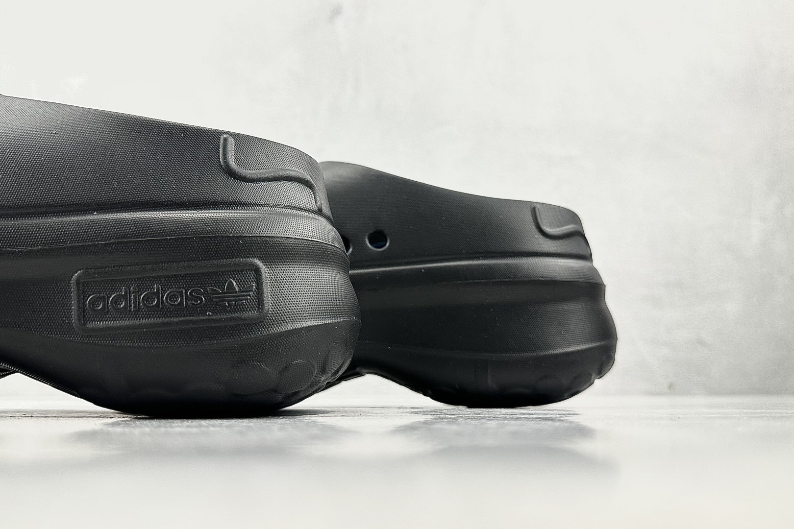 大厂出品 adidas originals AdiFOM Stan Smith Mule 黑色 IE4626