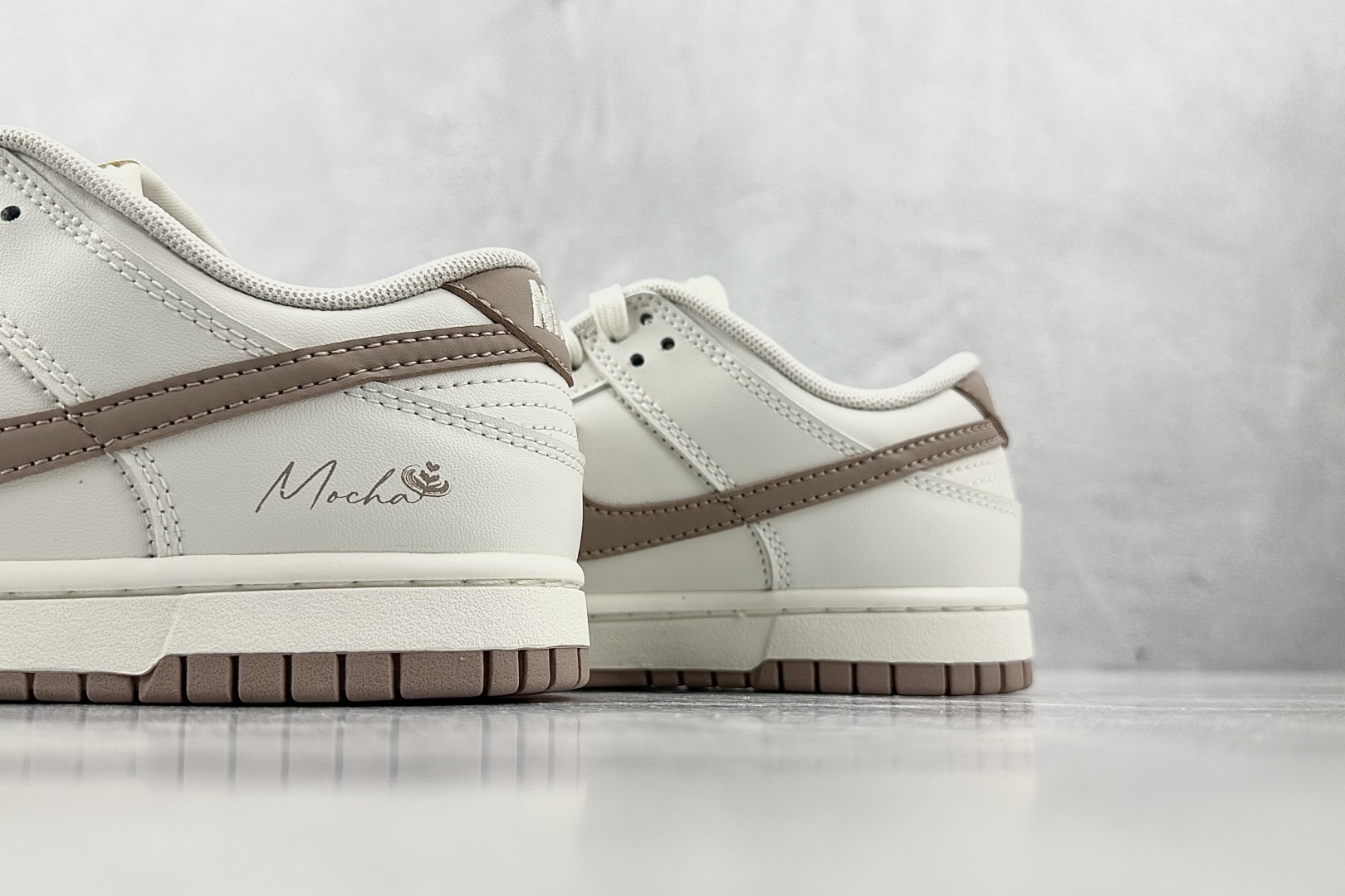 特价 
【定制球鞋】Nike Dunk摩卡慕斯 米白棕

货号：WG0212 014
尺码：35.5 3