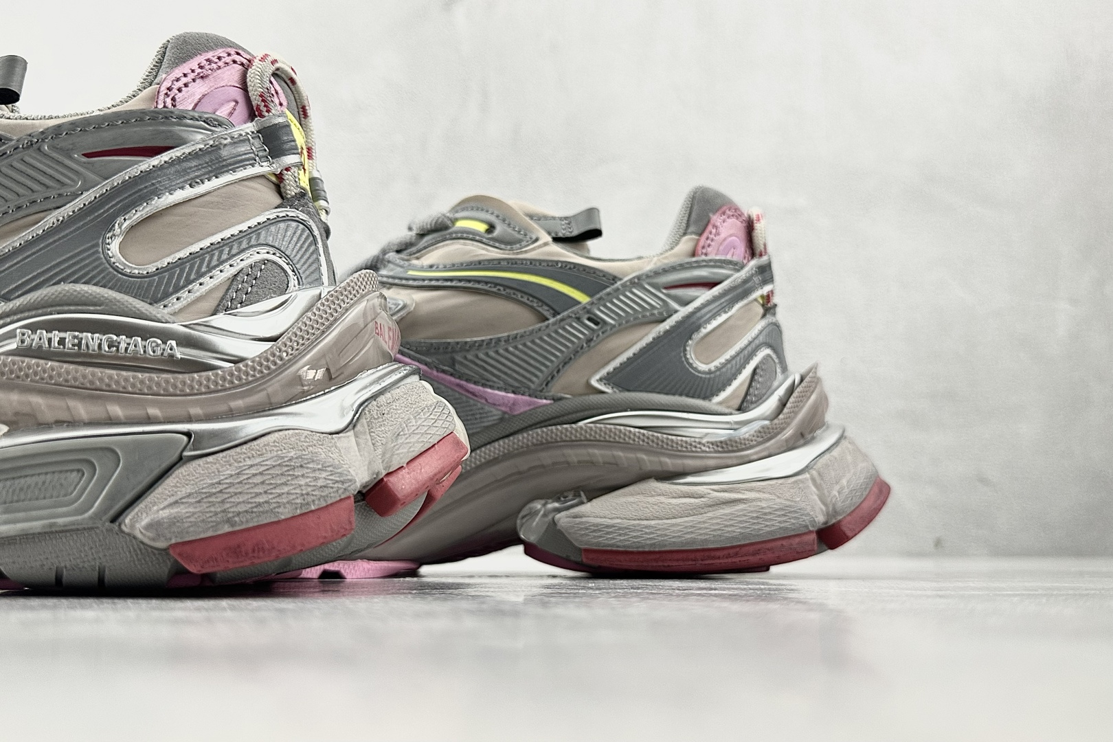 代购版 Balenciaga巴黎世家 Runner2.0 灰色 779064WRNNY9175