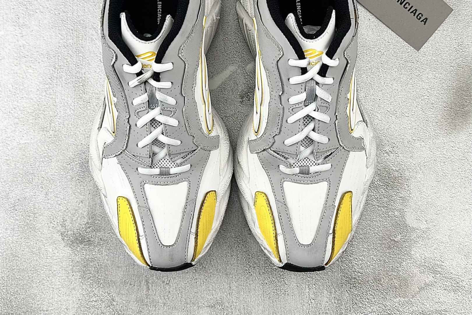 全套数据私模 Balenciaga巴黎世家 Monday 黄色 825418WDWTS1971