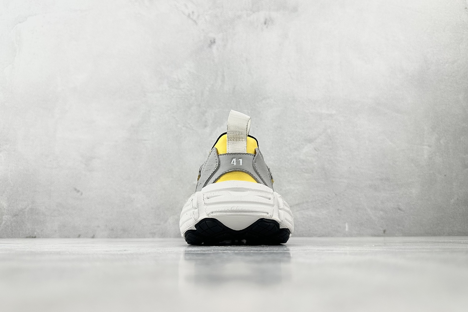 全套数据私模 Balenciaga巴黎世家 Monday 黄色 825418WDWTS1971