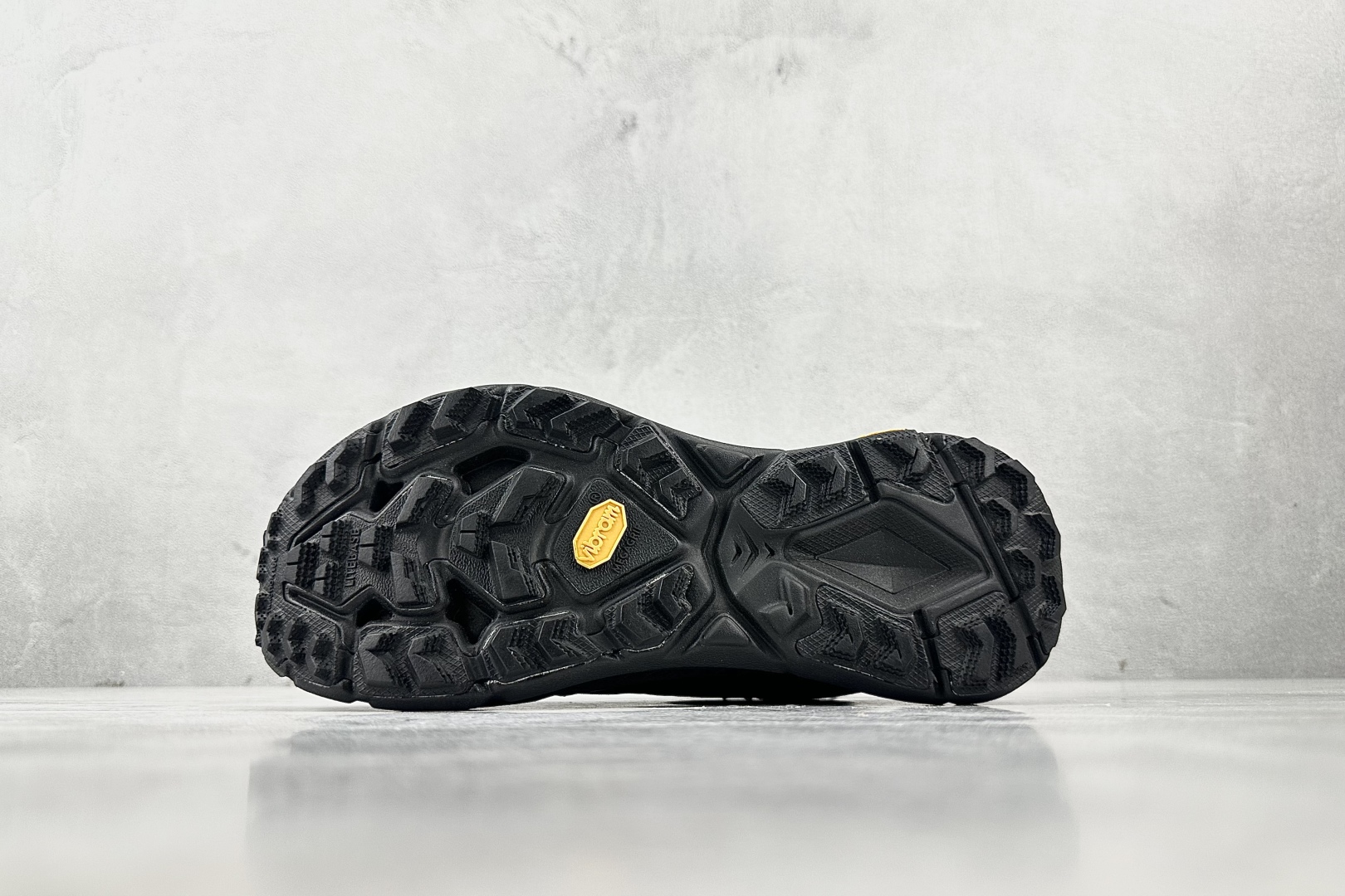 TC 纯原 
HOKA ONE ONE Mafate Speed 4 黑色

货号：-BCKT
尺码： 