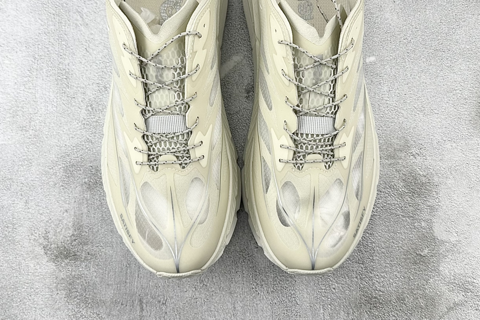 Satisfy x HOKA ONE ONE Mafate Speed 4 白色 1157050-BONE