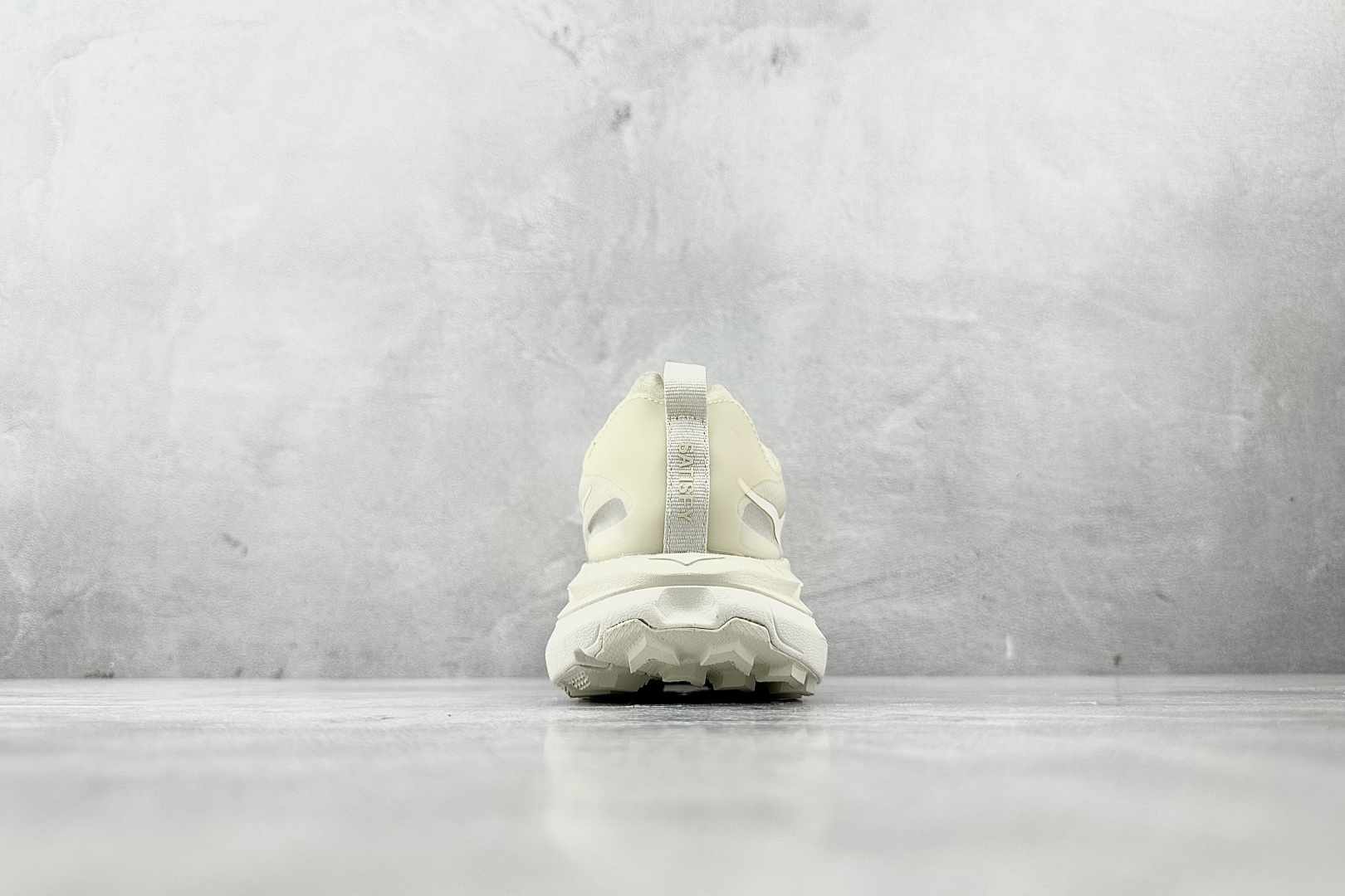 Satisfy x HOKA ONE ONE Mafate Speed 4 白色 1157050-BONE