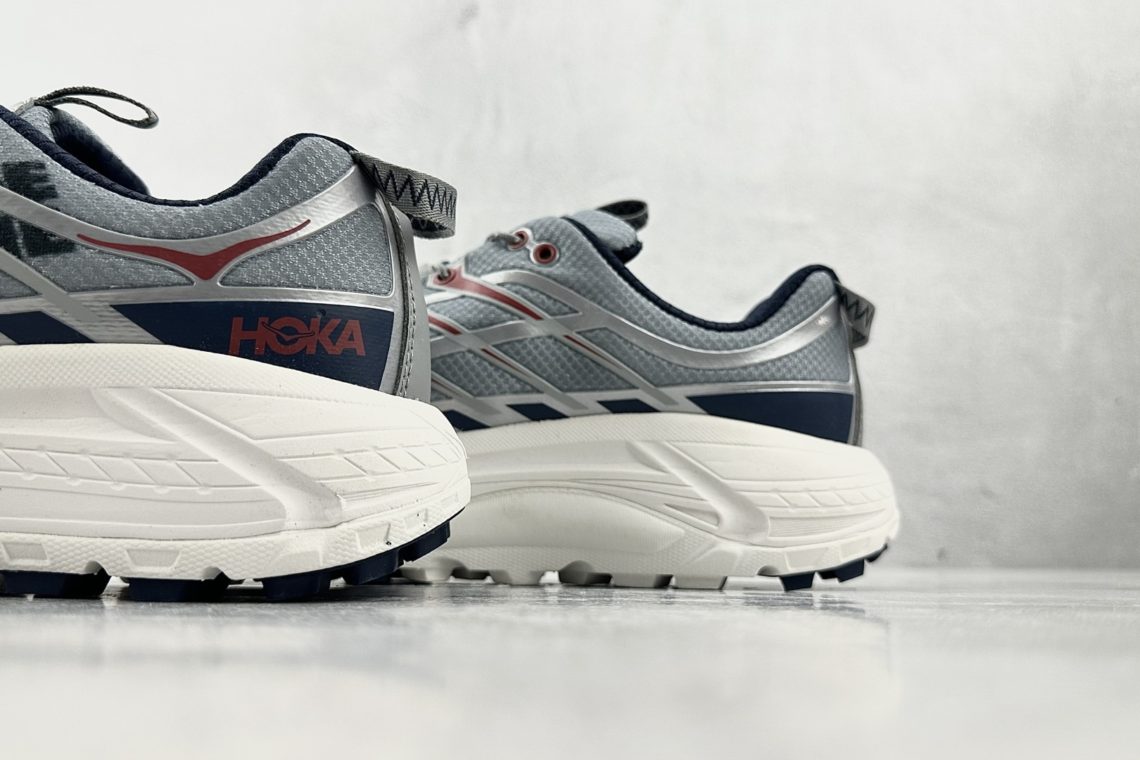 HOKA ONE ONE Mafate Three 2 岩石灰 1141572-LOSP