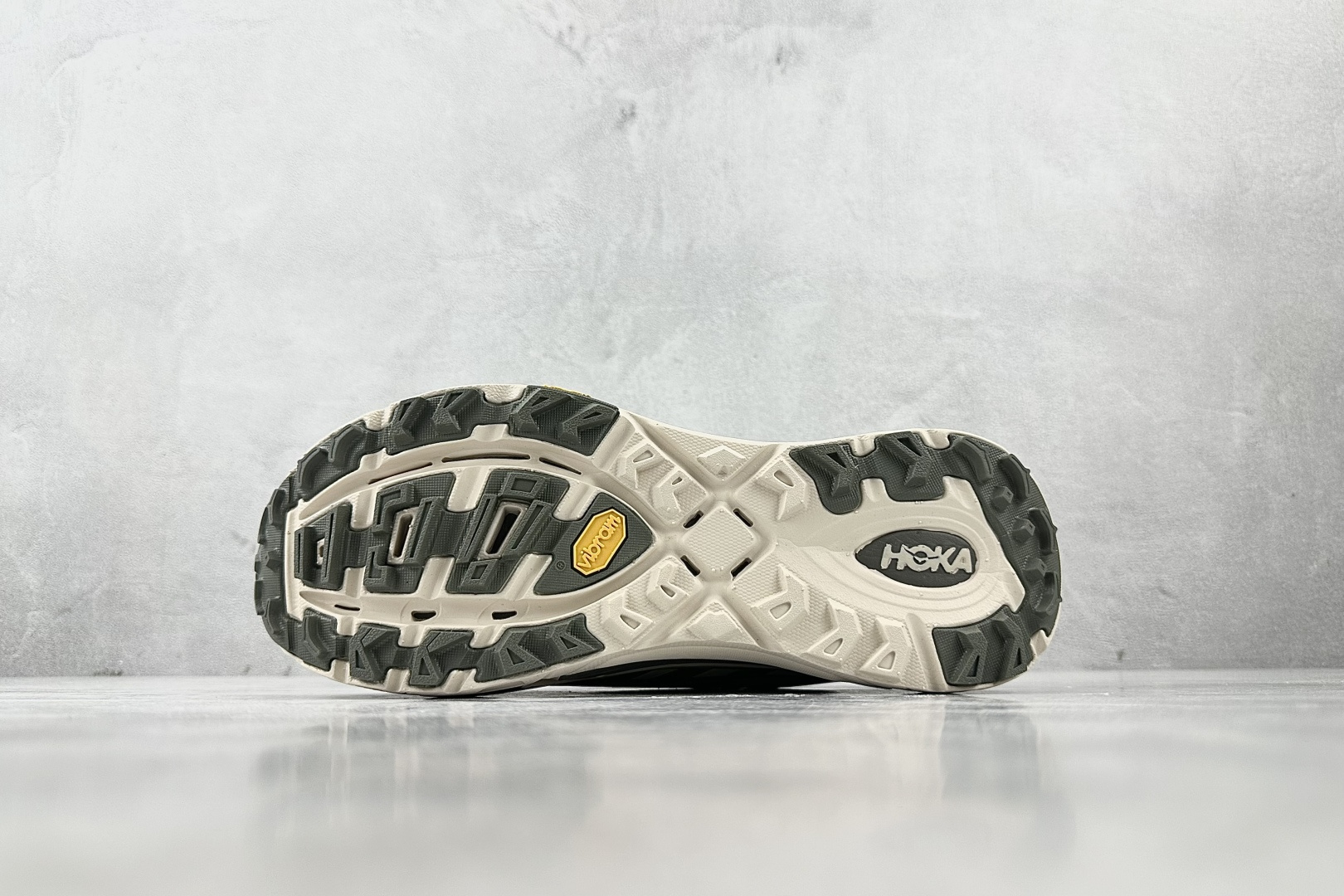 HOKA ONE ONE Mafate Three 2 米绿 1141572-BYS
