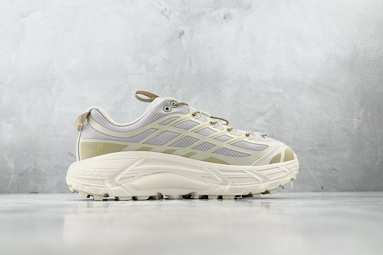 HOKA ONE ONE Mafate Three 2 米黄色 1141572-ESSN