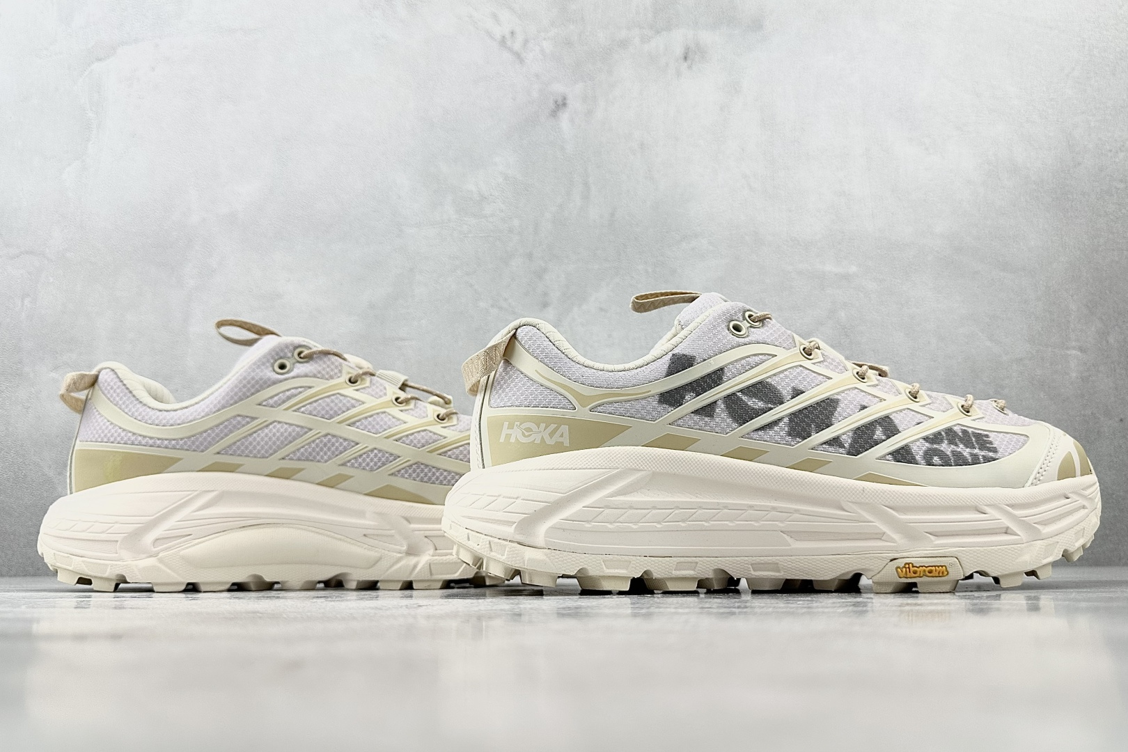 HOKA ONE ONE Mafate Three 2 米黄色 1141572-ESSN