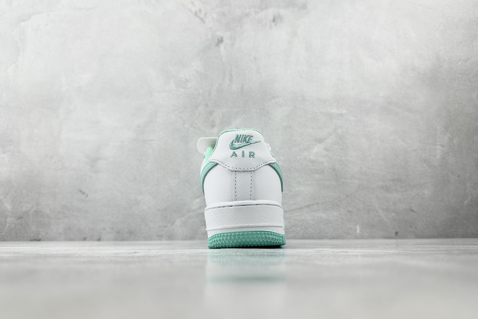 Nike Air Force 1'07 白绿 DH7561-107