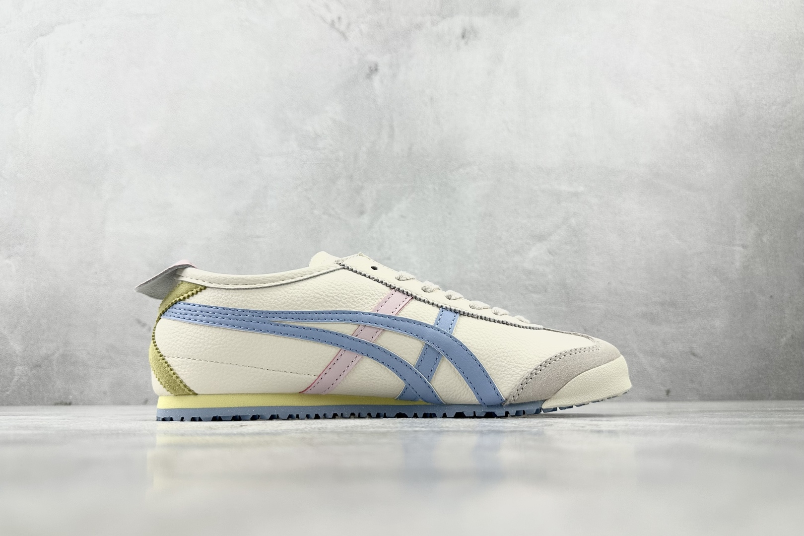 渠道特供 Onitsuka Tiger鬼塚虎 MEXICO 66 米白浅蓝 1183B771-116
